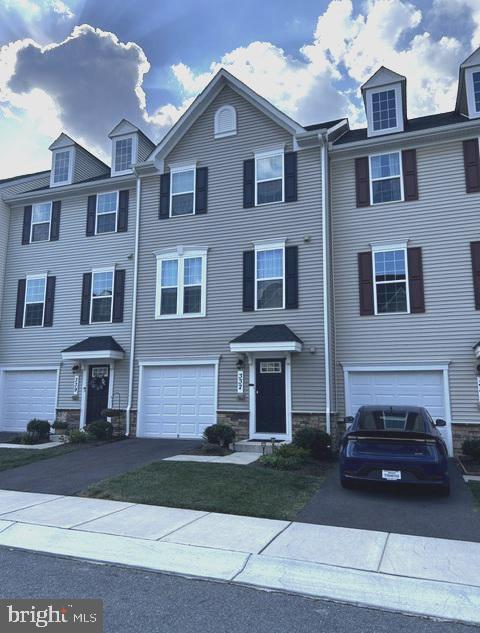 Townhouse For Rent - 337 Pemberton Park Lane<br/> Frederick County, FREDERICK, MD 21703