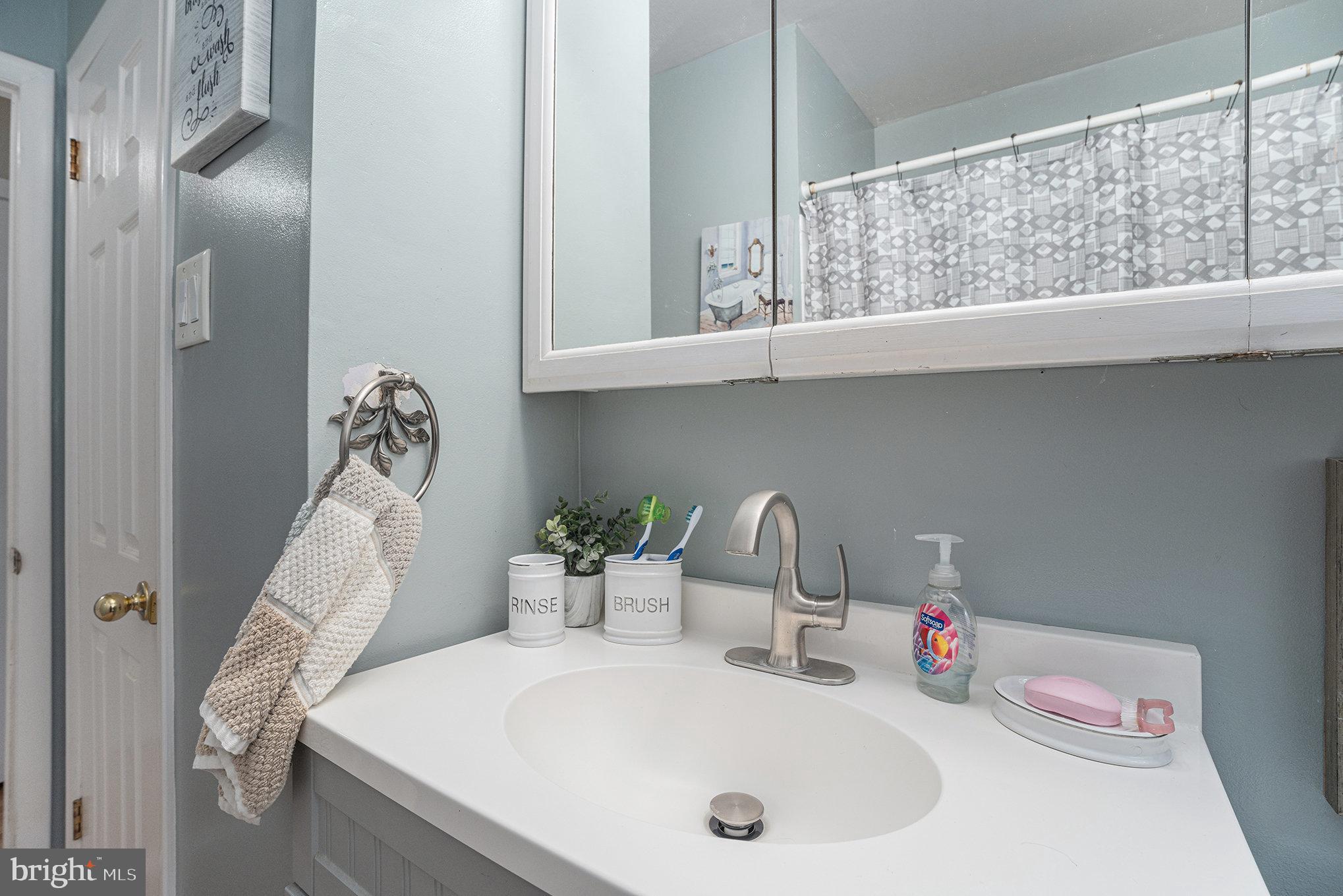 ROSLYN - Residential