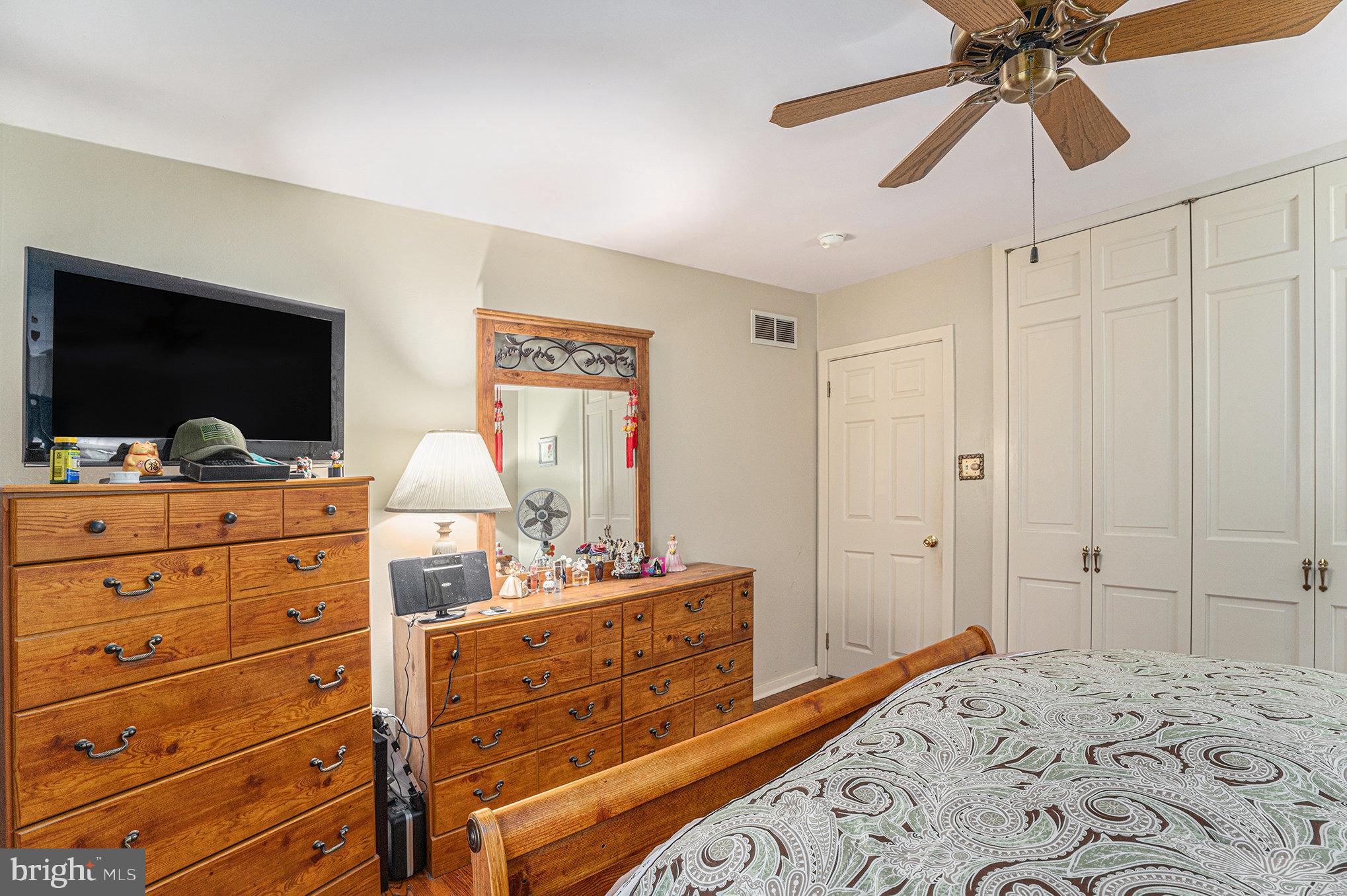 ROSLYN - Residential