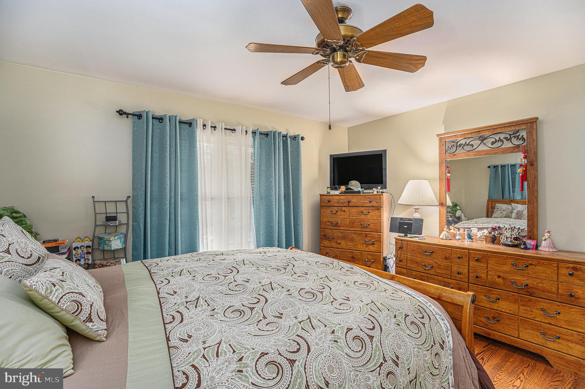 ROSLYN - Residential