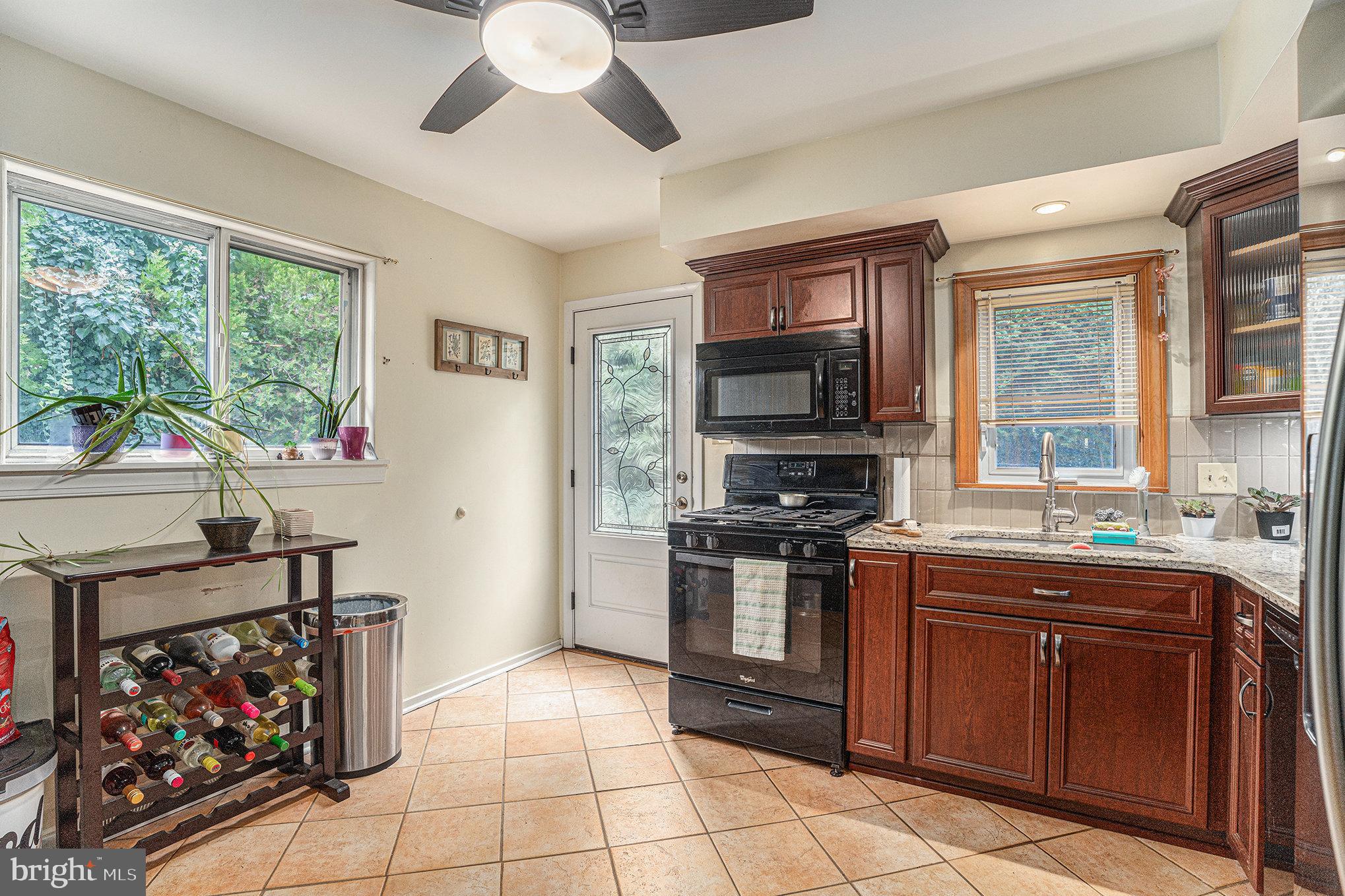 ROSLYN - Residential