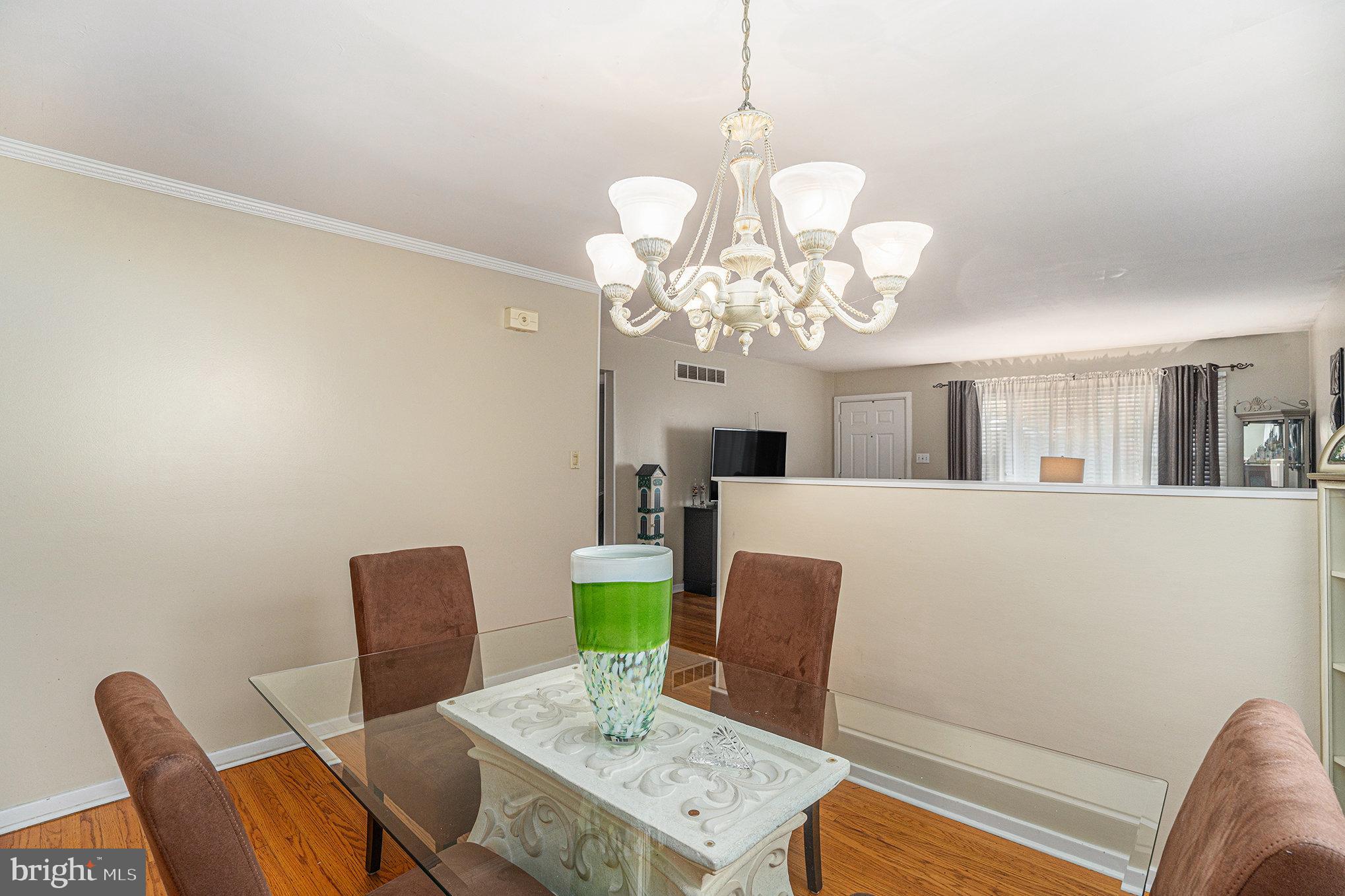 ROSLYN - Residential