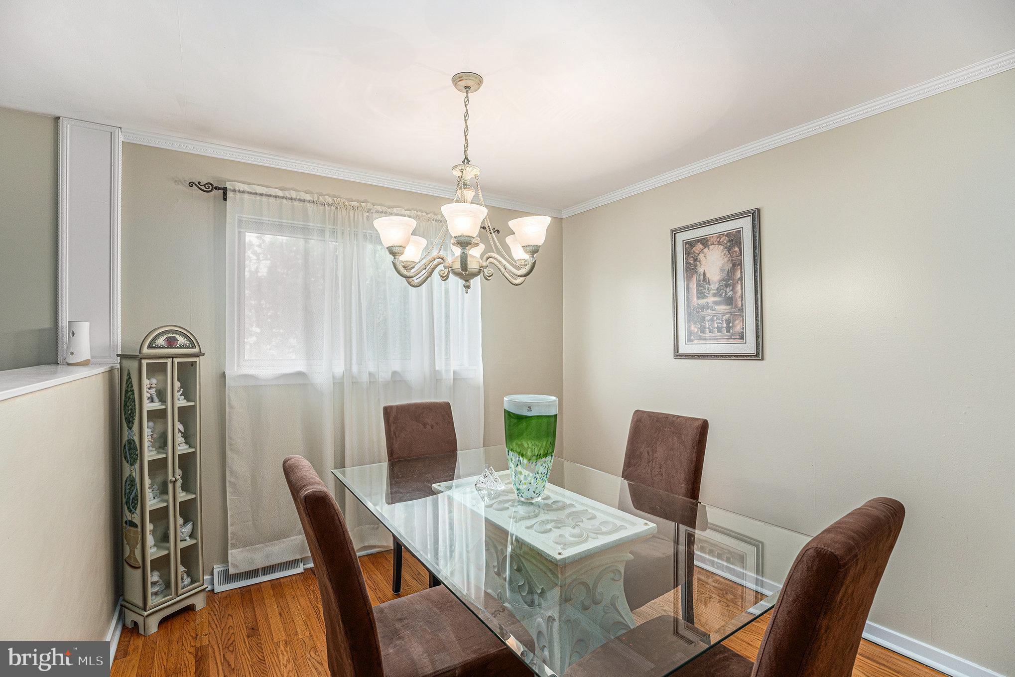 ROSLYN - Residential