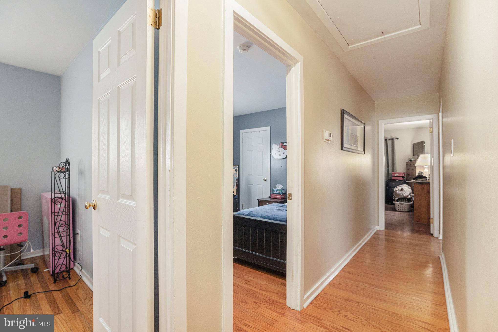 ROSLYN - Residential