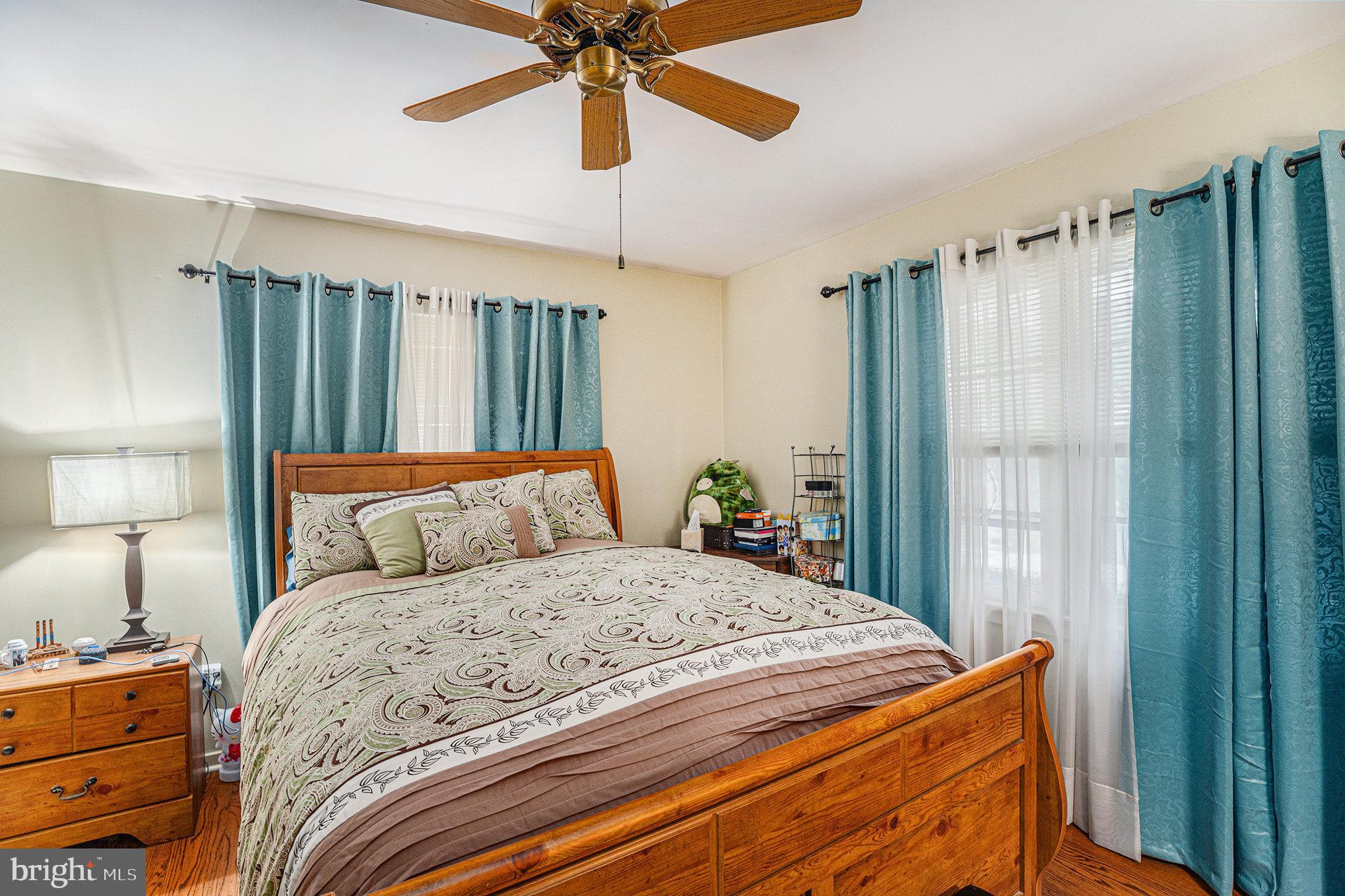 ROSLYN - Residential