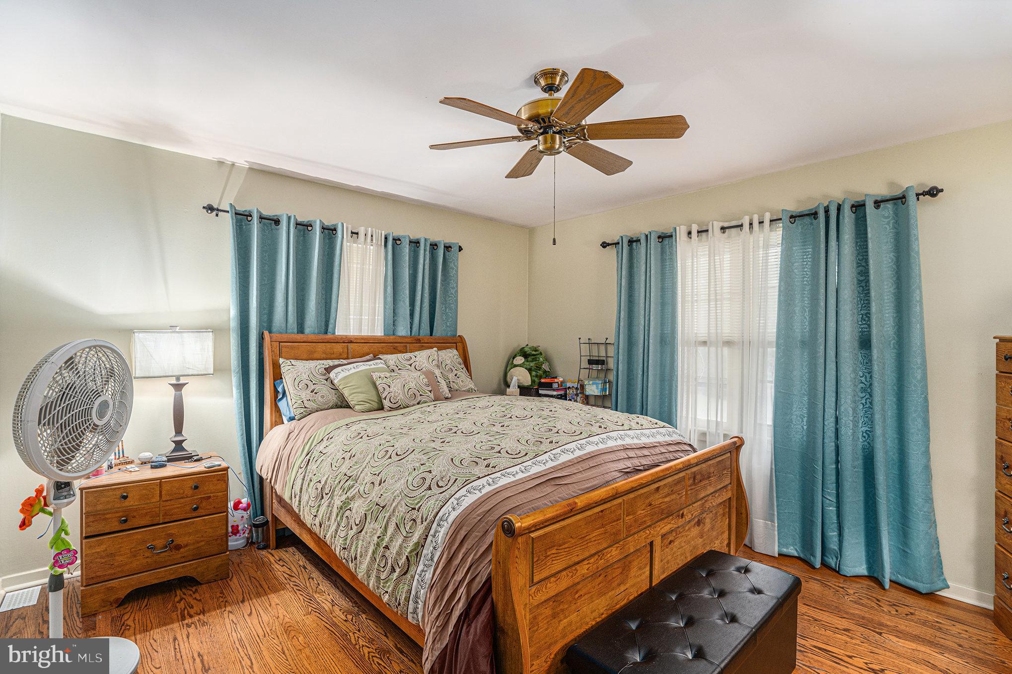 ROSLYN - Residential