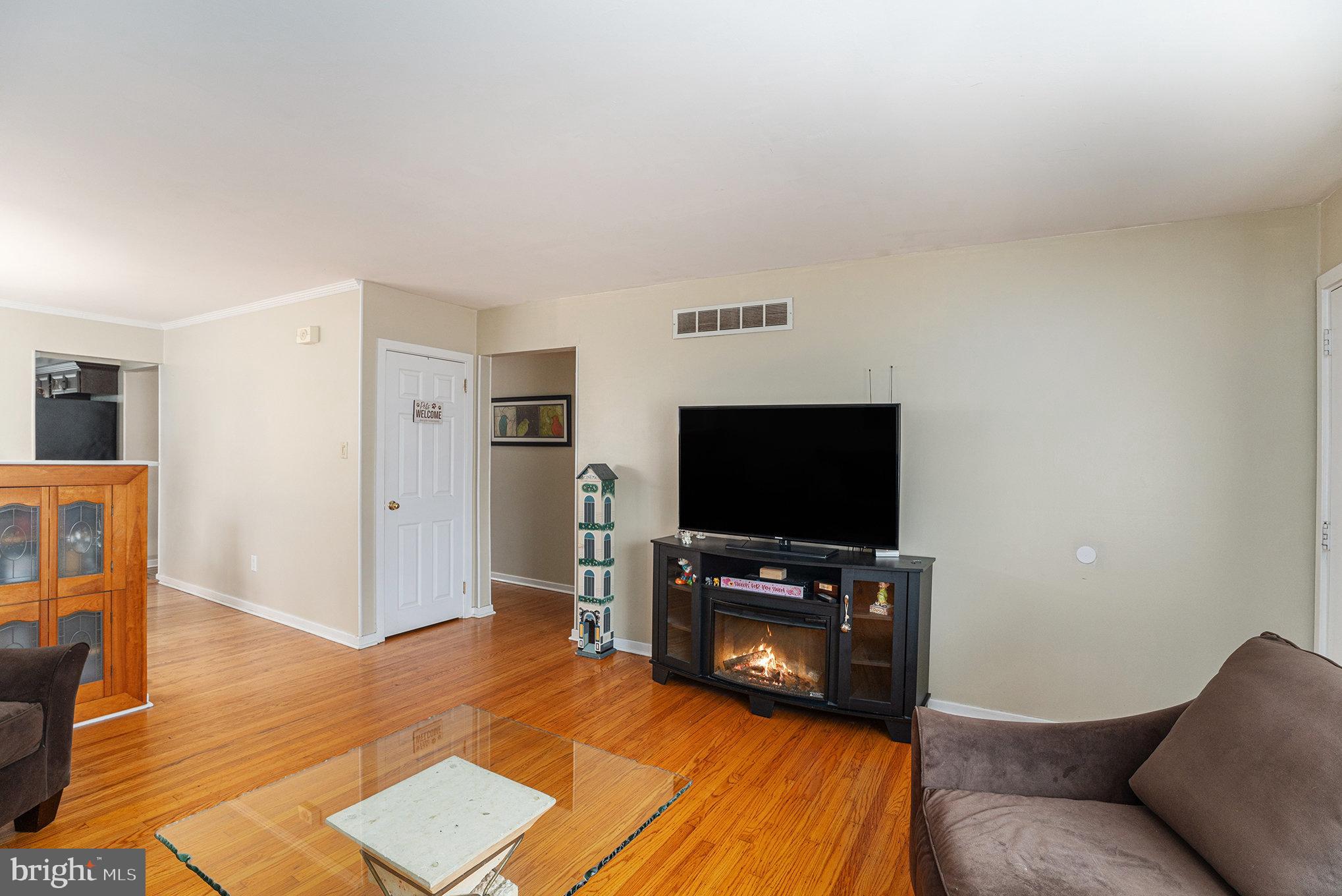 ROSLYN - Residential