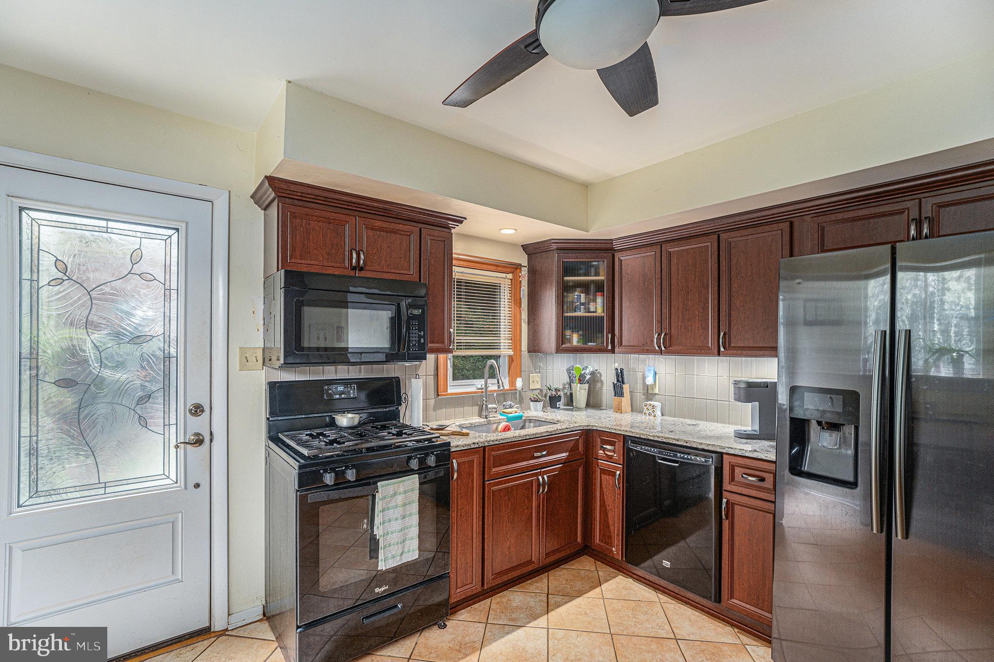 ROSLYN - Residential