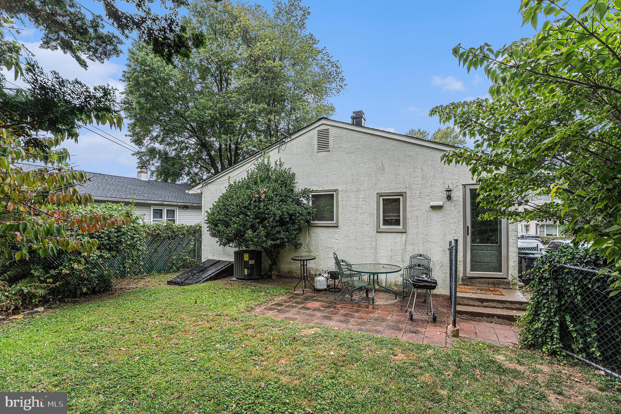 ROSLYN - Residential