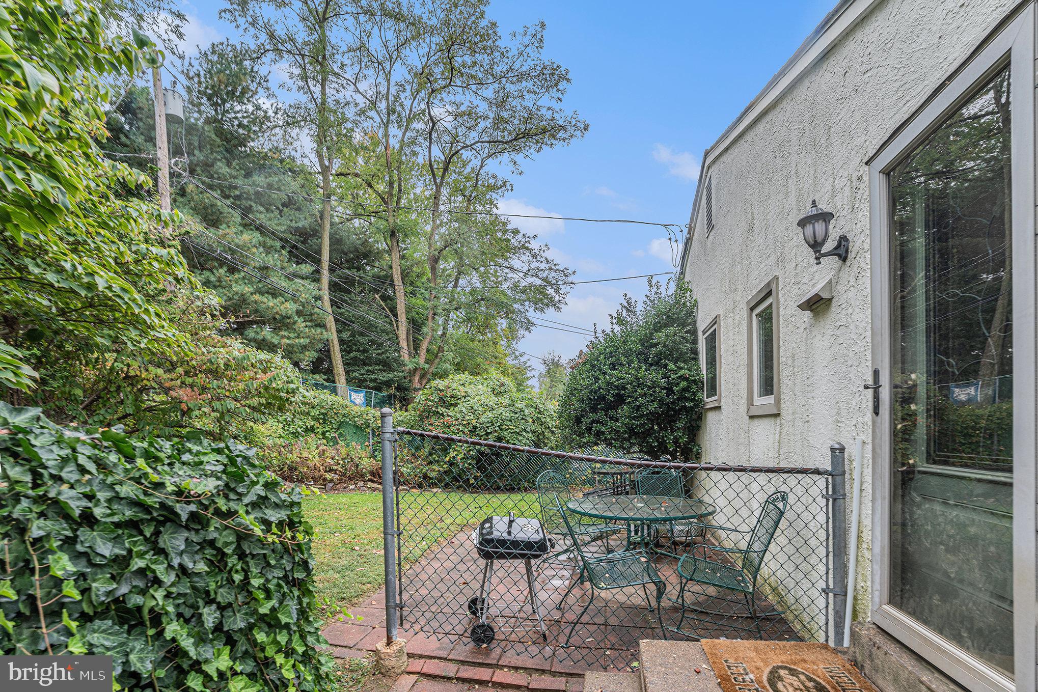 ROSLYN - Residential