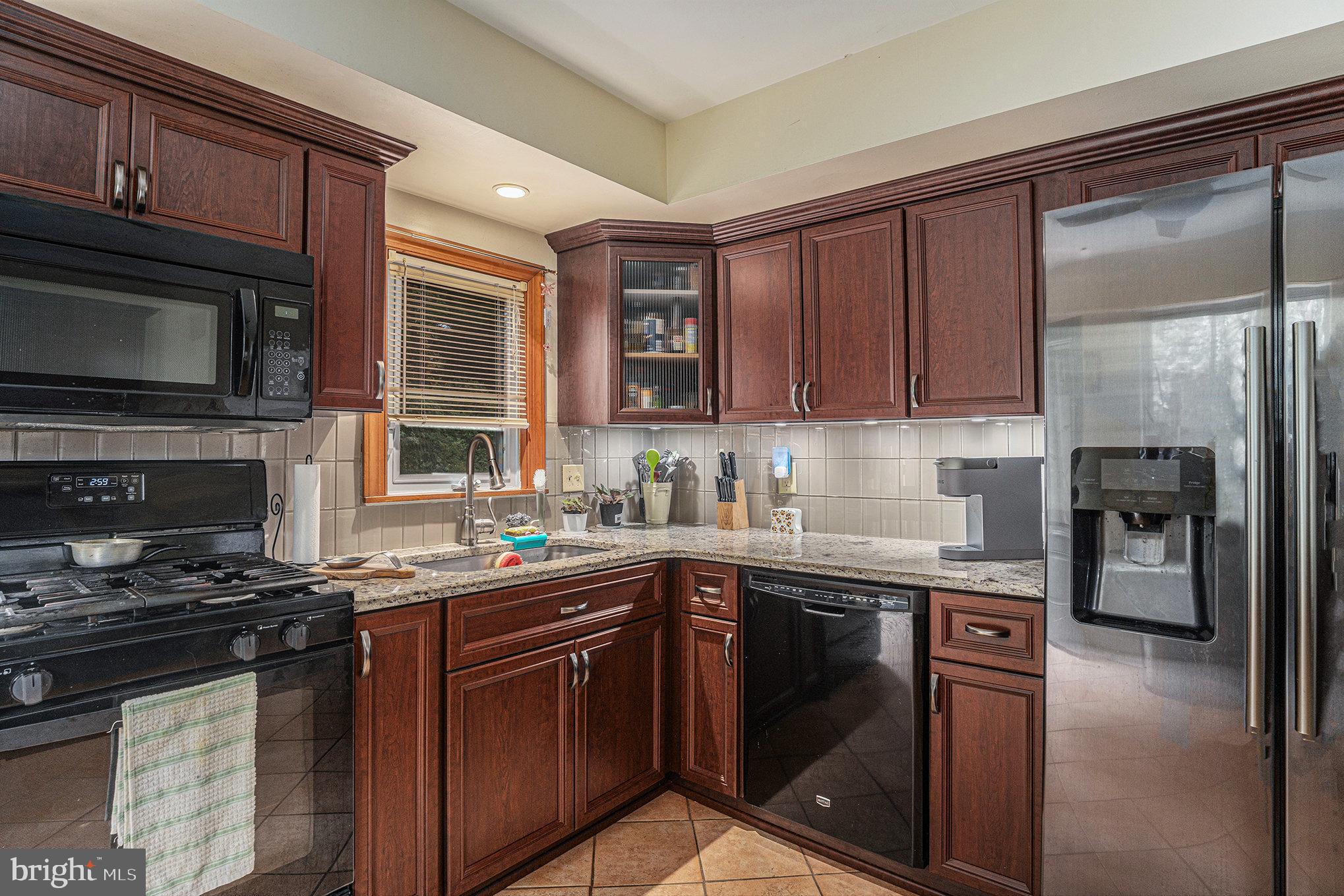 ROSLYN - Residential