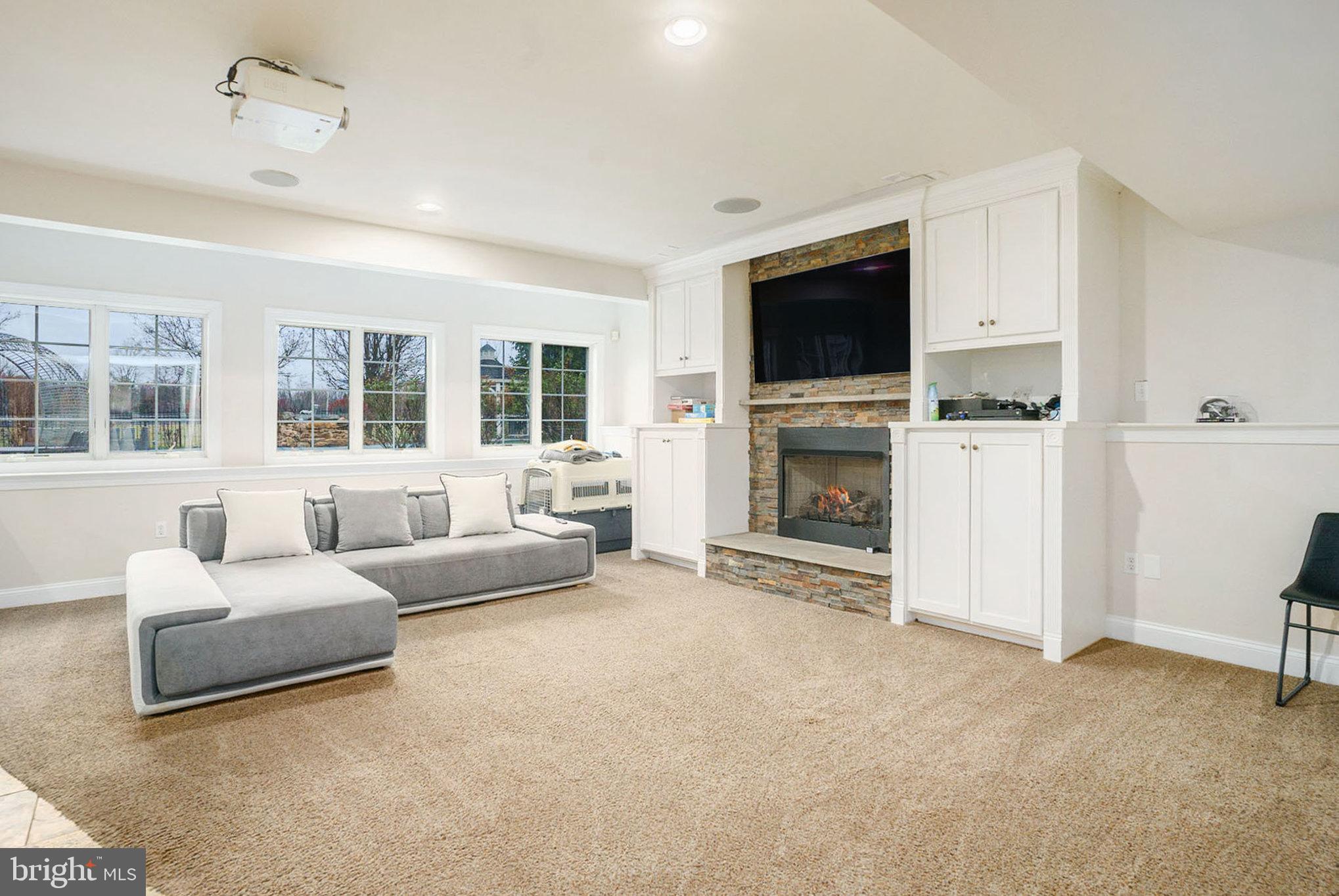 HERITAGE HUNT - Residential