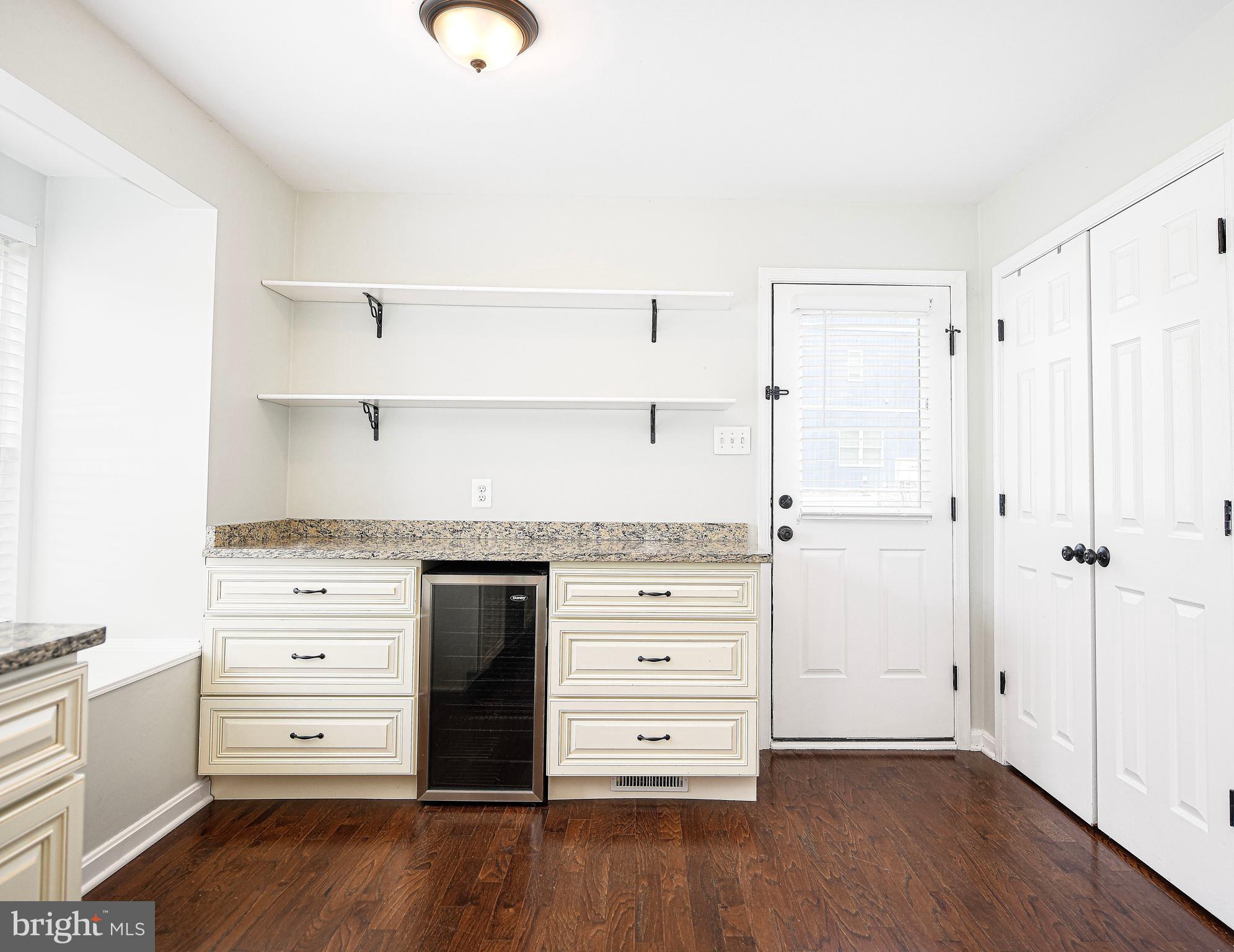 LAUREL VALLEY - Residential