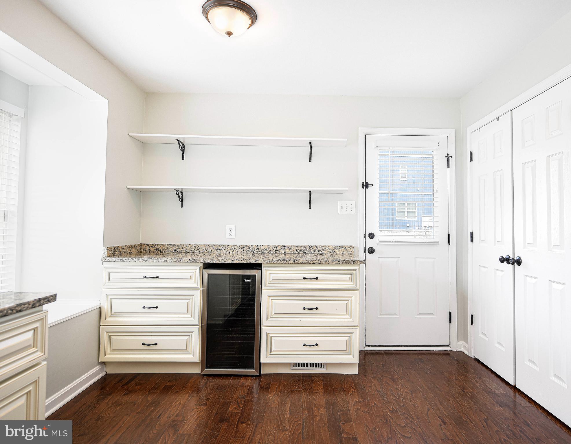 LAUREL VALLEY - Residential