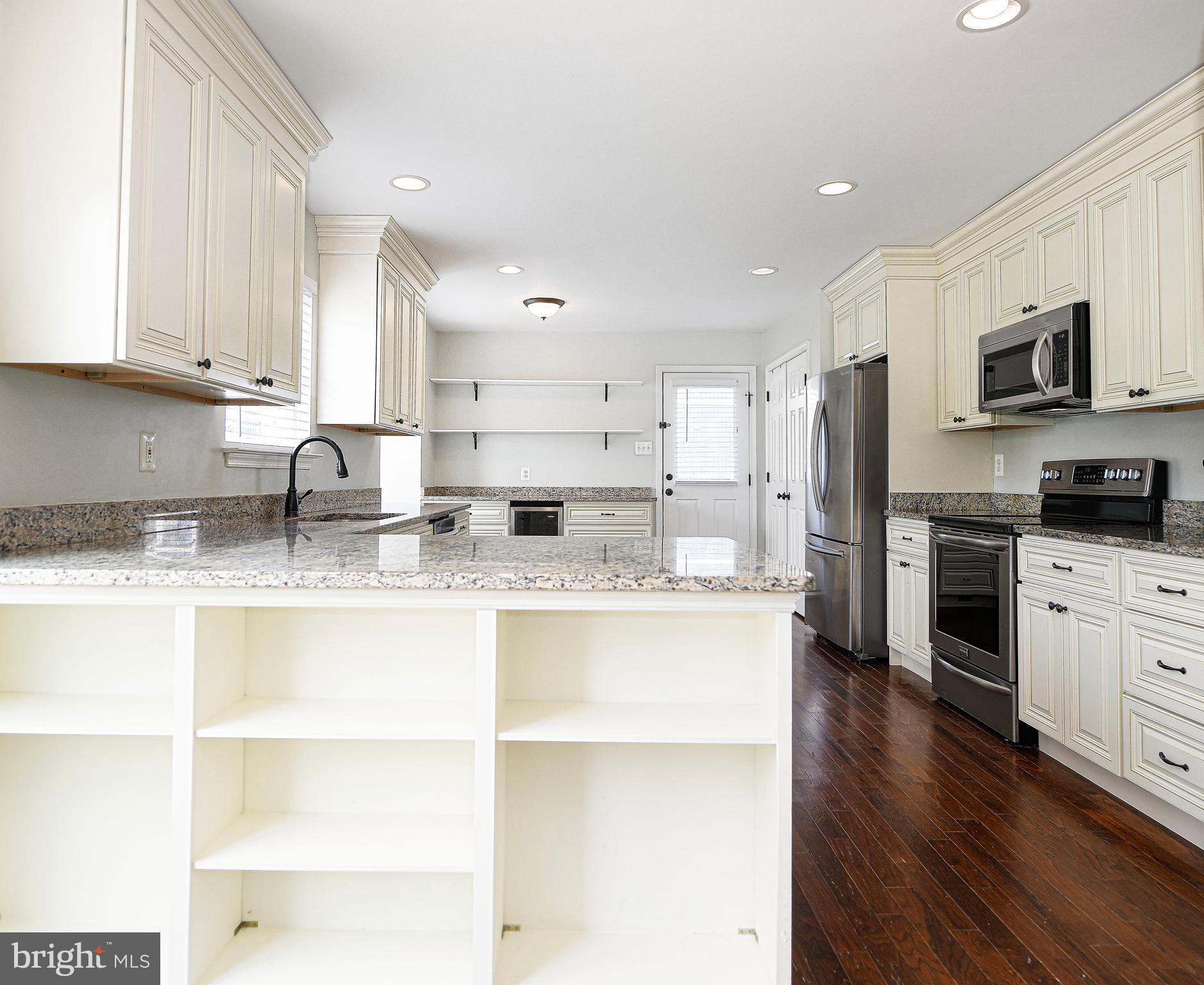 LAUREL VALLEY - Residential