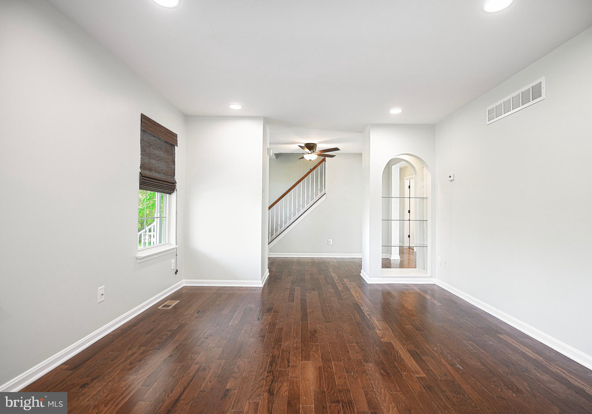 LAUREL VALLEY - Residential