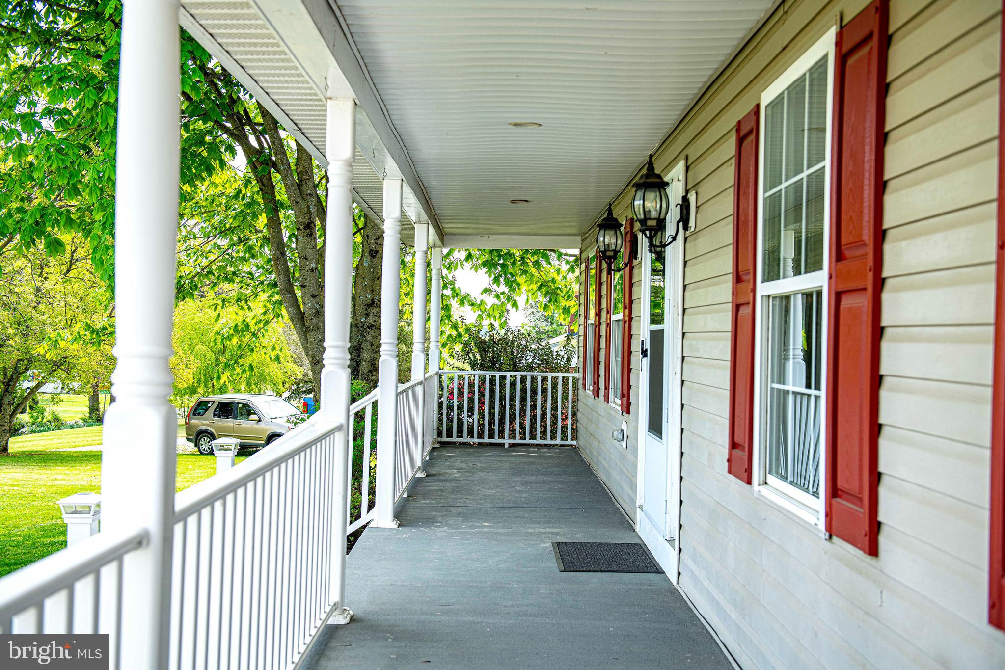 LAUREL VALLEY - Residential