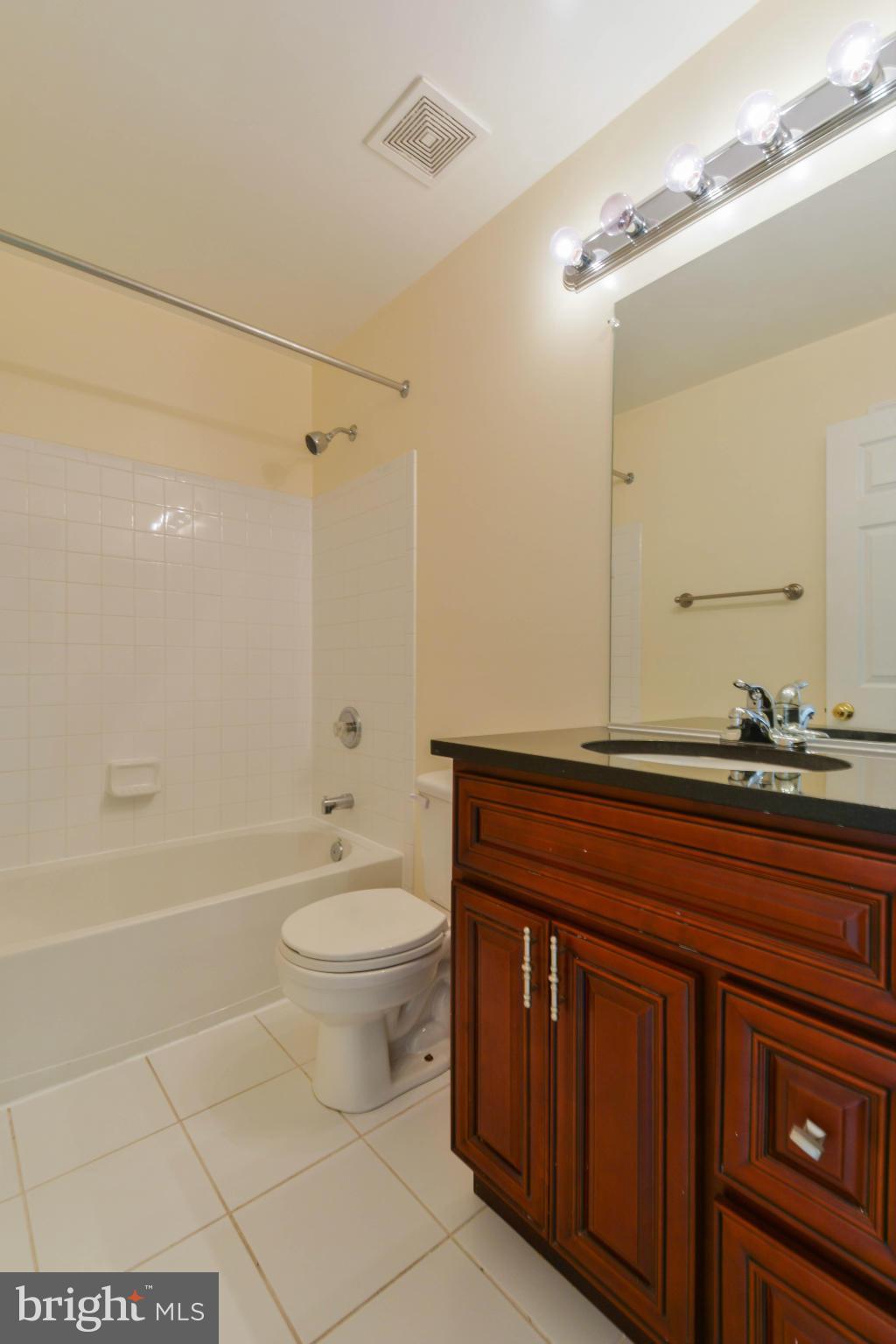 FIELDSTONE AT RIVER HILL - Residential Lease