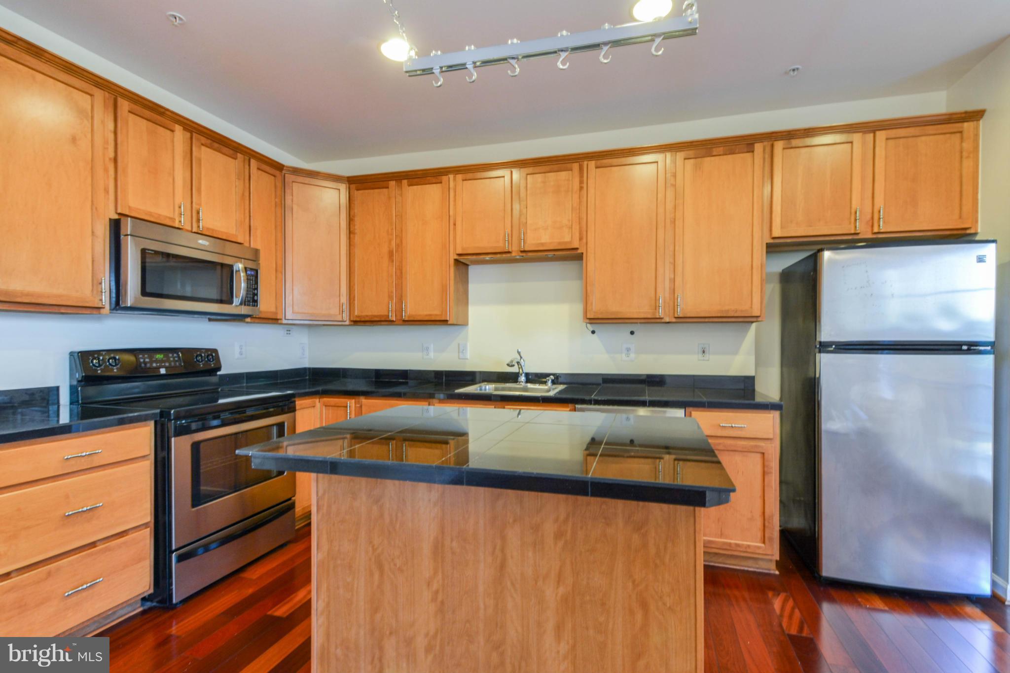 FIELDSTONE AT RIVER HILL - Residential Lease