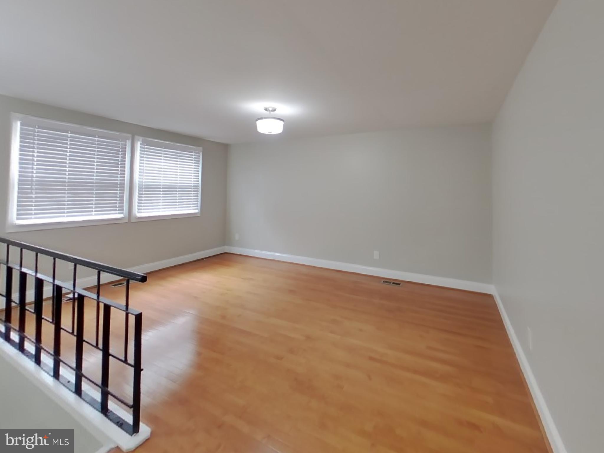 THE WOODLANDS - Residential Lease