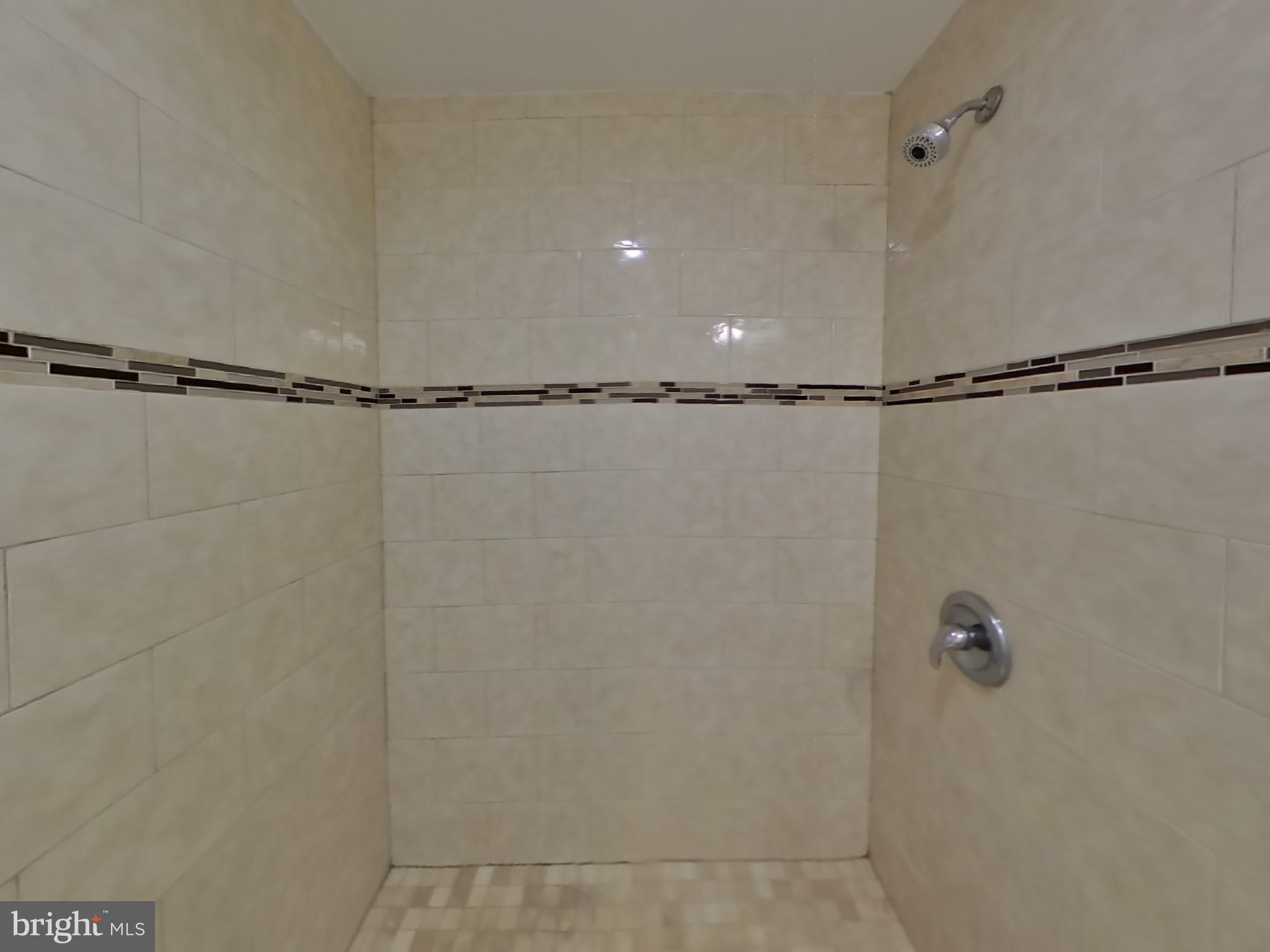 THE WOODLANDS - Residential Lease