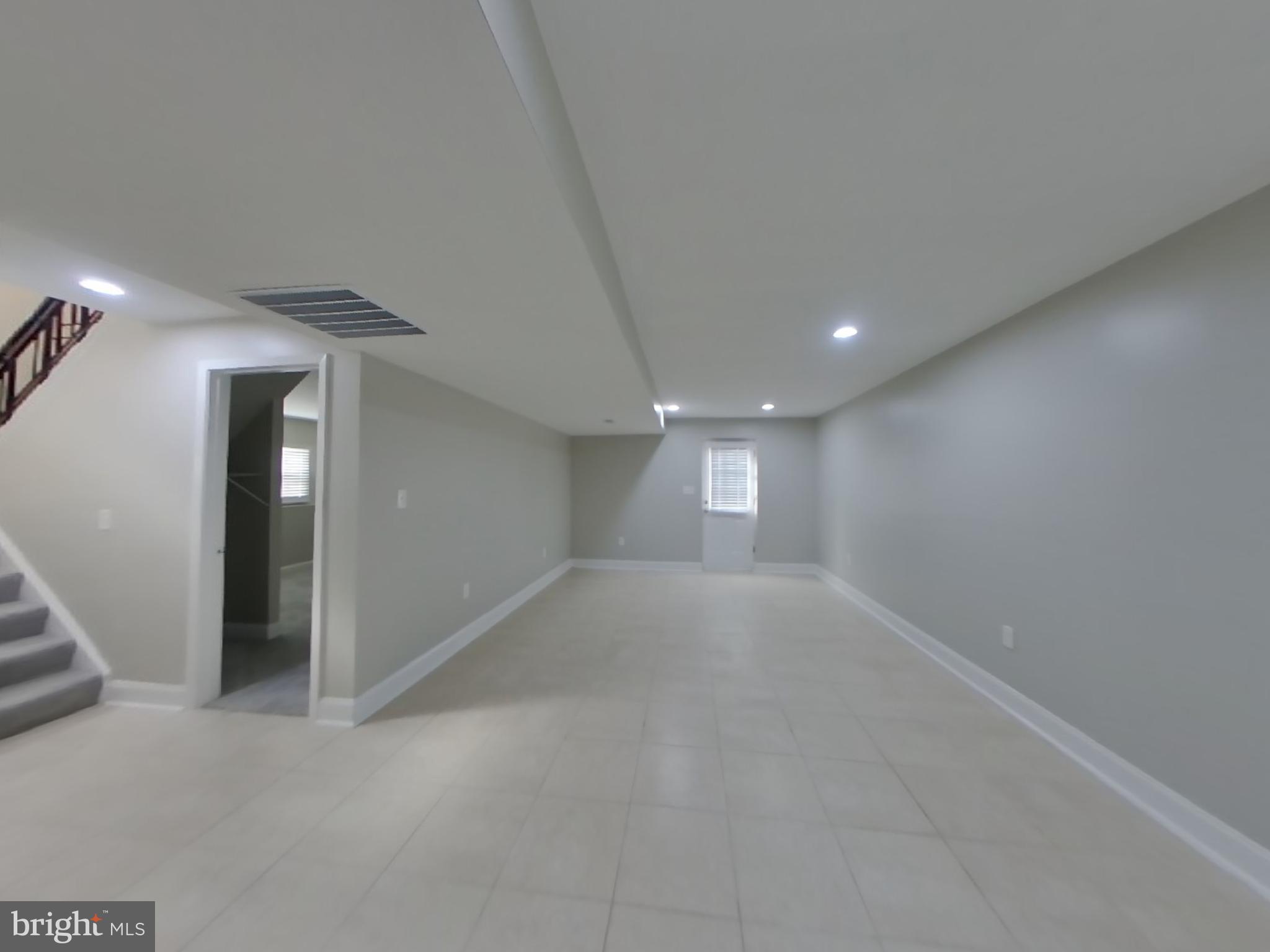 THE WOODLANDS - Residential Lease