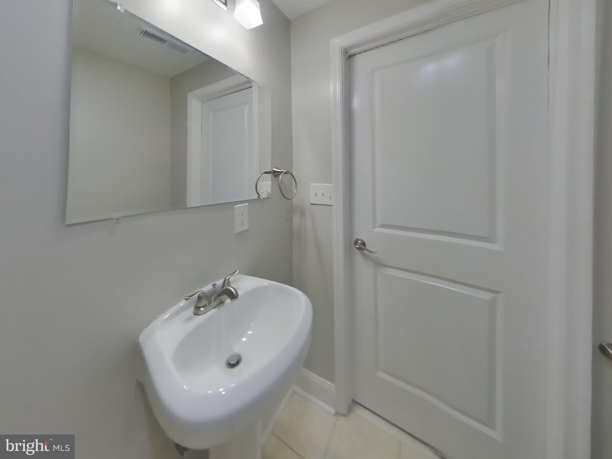 THE WOODLANDS - Residential Lease