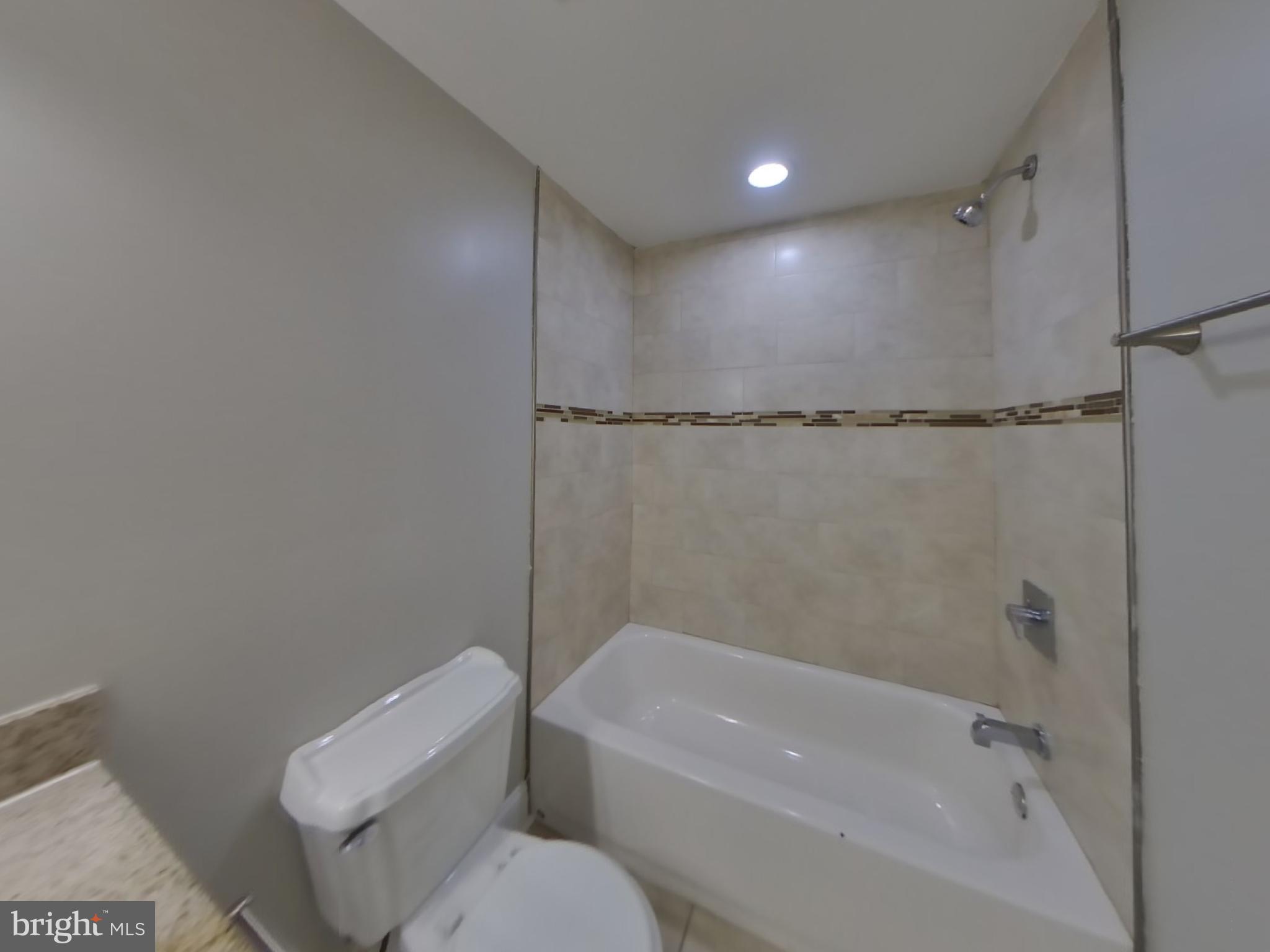 THE WOODLANDS - Residential Lease