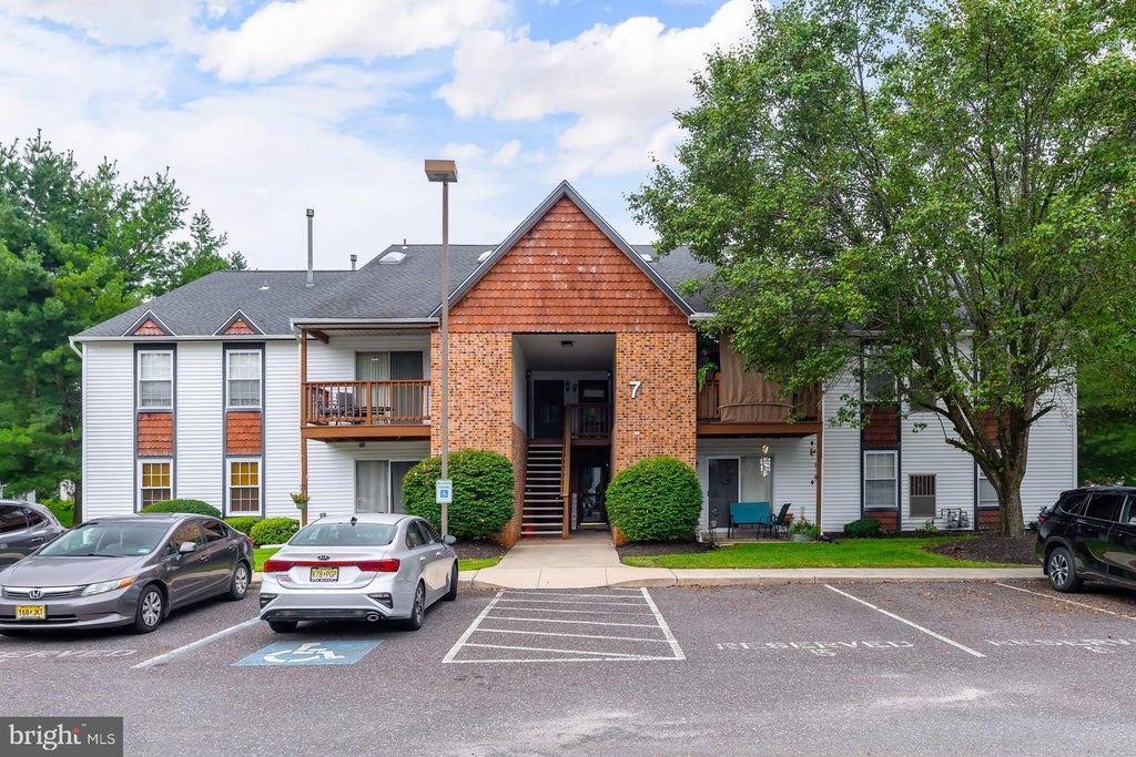 Photo of 76 Dover Court, BLACKWOOD, NJ 08012 (MLS # NJGL2076490)