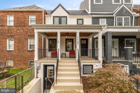 1739 D STREET NE WASHINGTON DC 20002