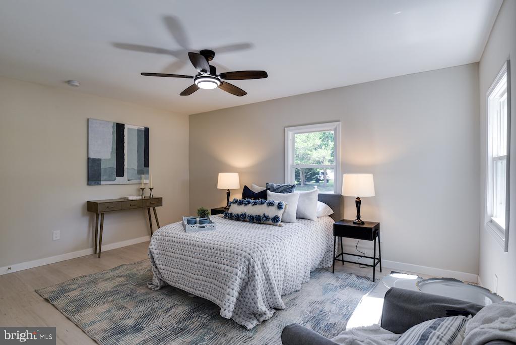 ENGLESIDE VILLAGE - Residential