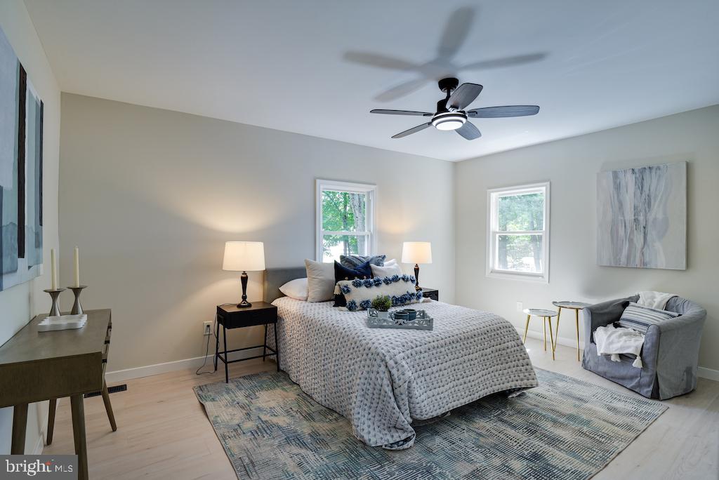 ENGLESIDE VILLAGE - Residential