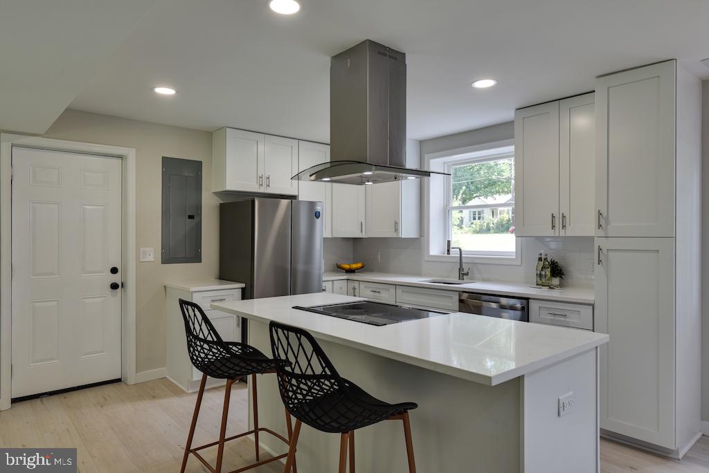 ENGLESIDE VILLAGE - Residential