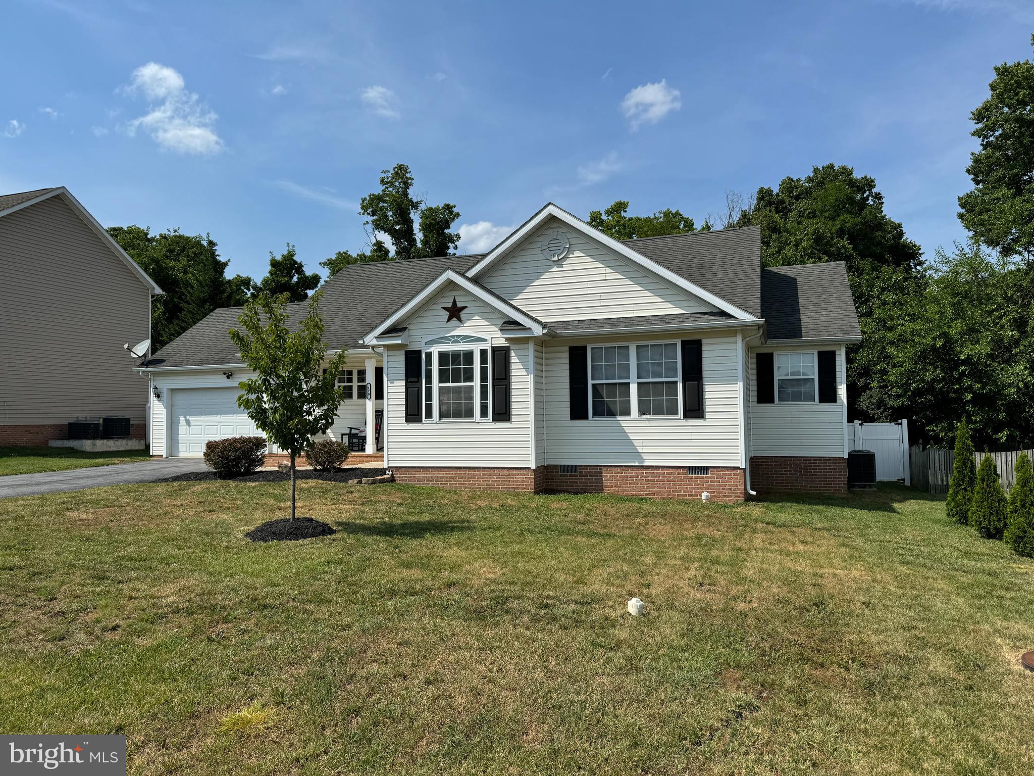 CRESTFIELD - Residential