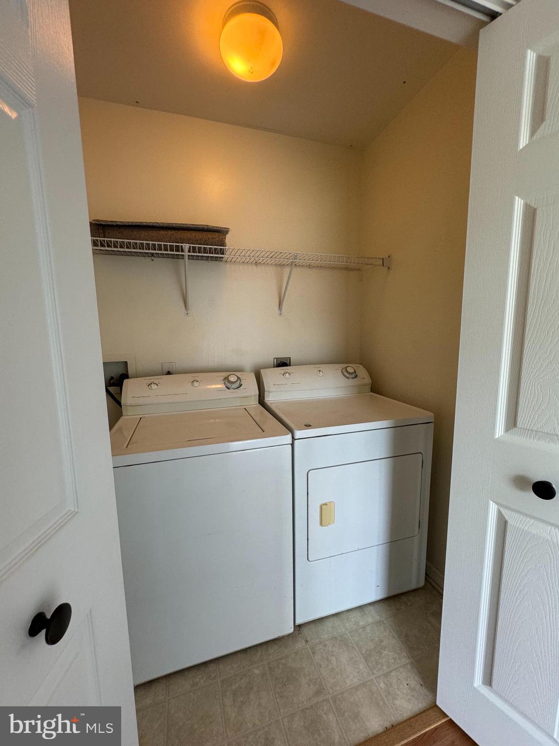 CRESTFIELD - Residential