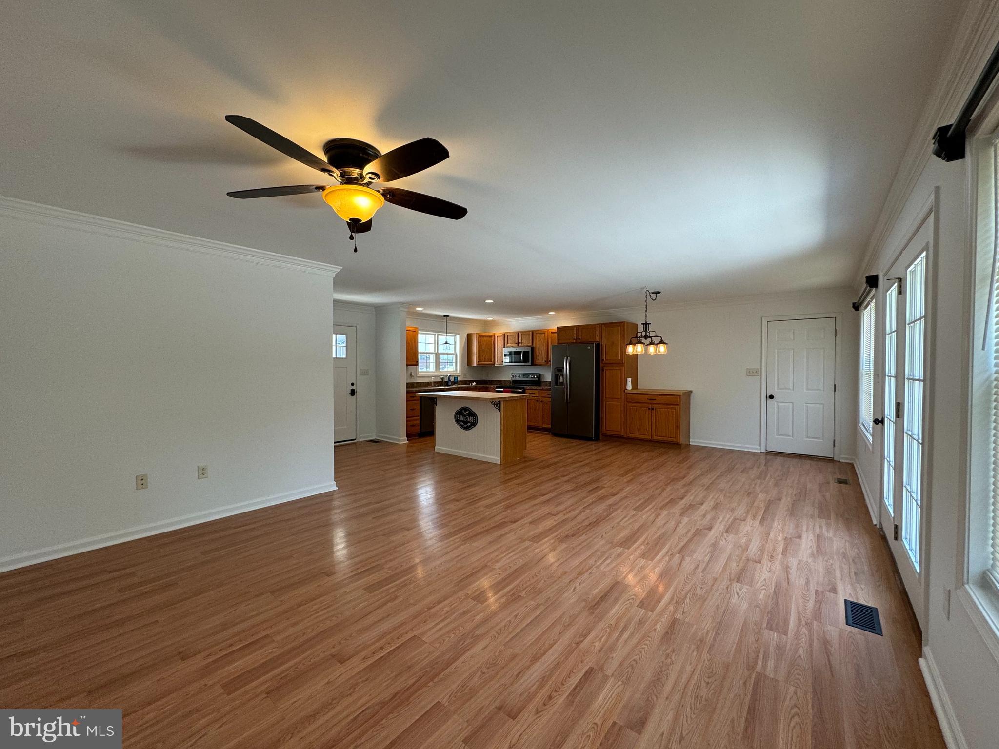 CRESTFIELD - Residential