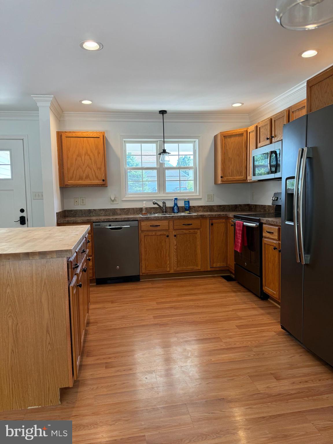 CRESTFIELD - Residential