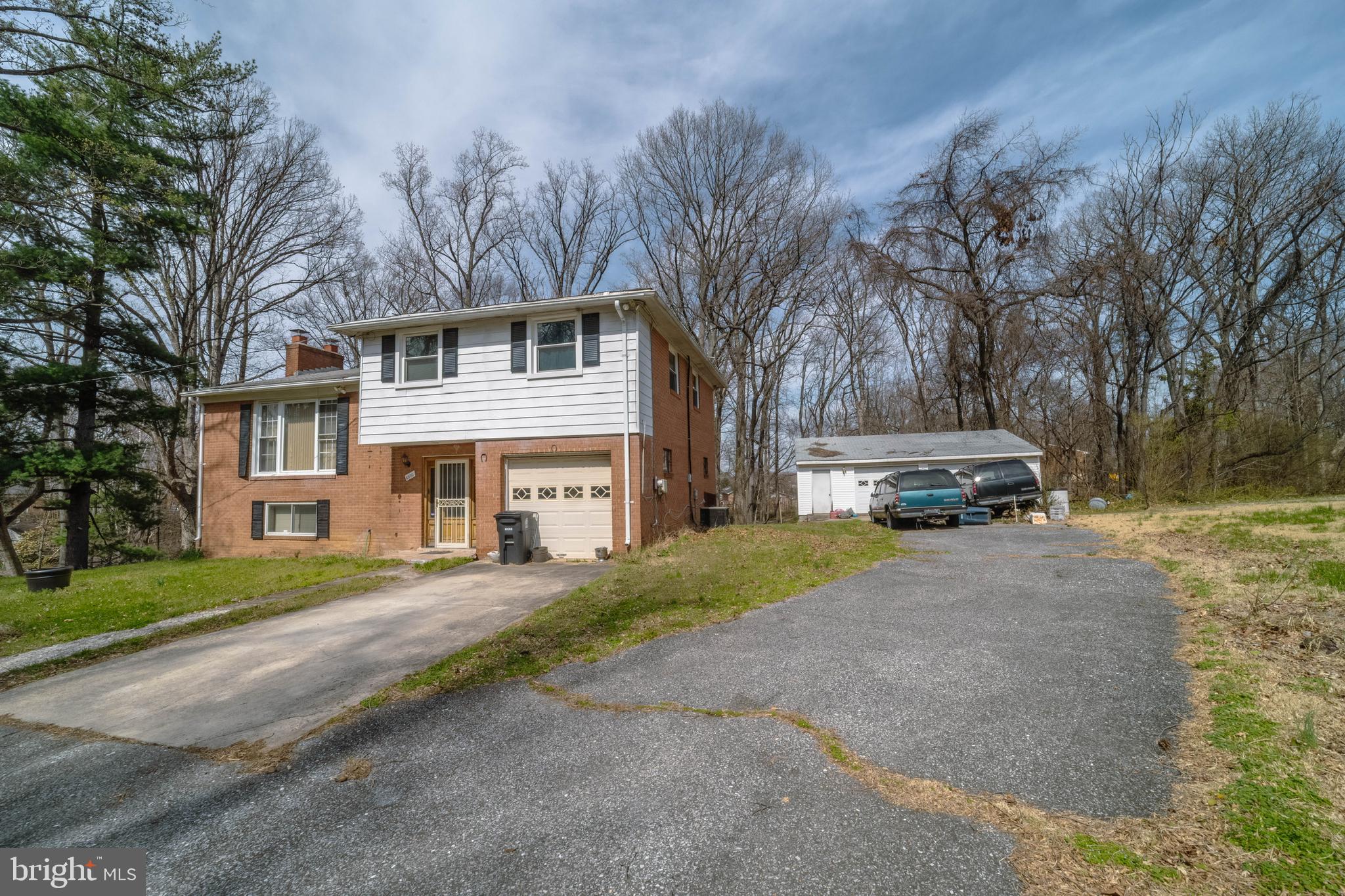 6900 TEMPLE HILL ROAD