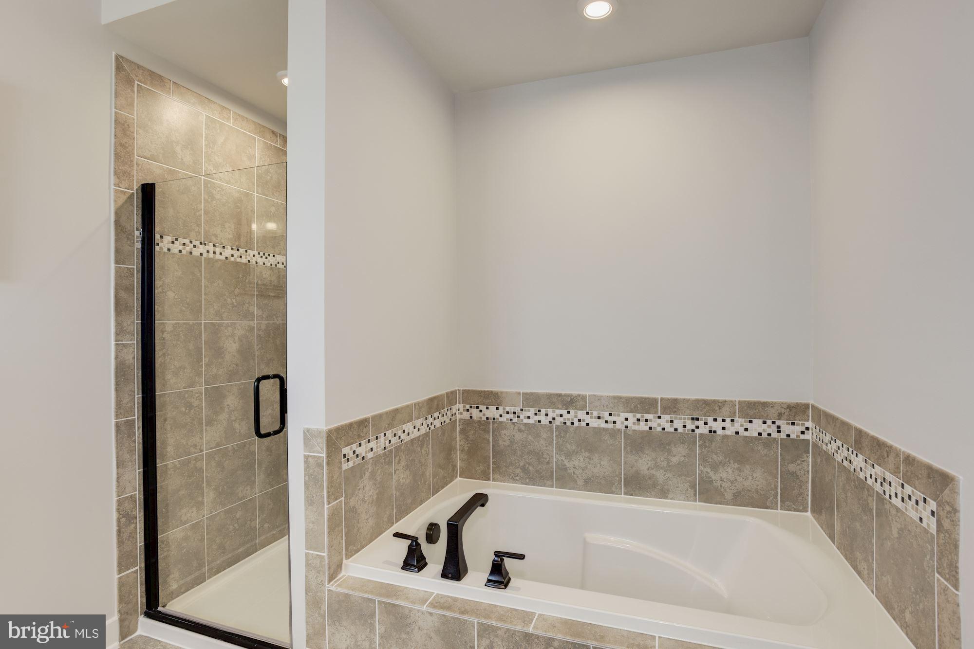 ELLICOTTS RETREAT - Residential