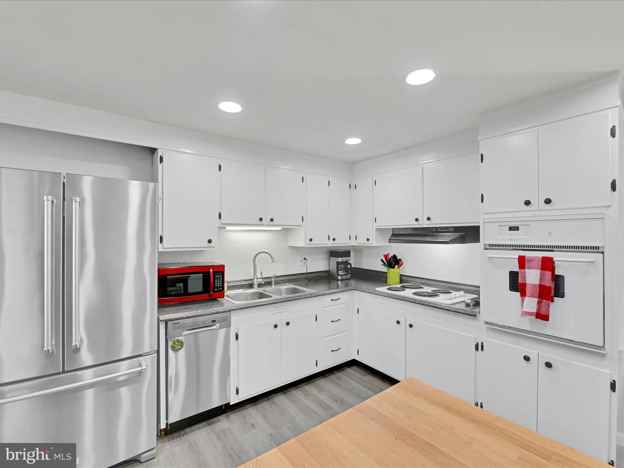 Lancaster, Pennsylvania 17603, United States, 3 Bedrooms Bedrooms, ,2 BathroomsBathrooms,Residential,Pending,1159