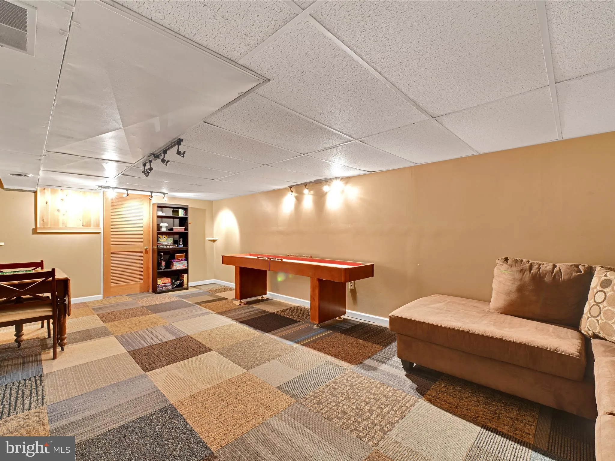 Lancaster, Pennsylvania 17603, United States, 3 Bedrooms Bedrooms, ,2 BathroomsBathrooms,Residential,Pending,1159