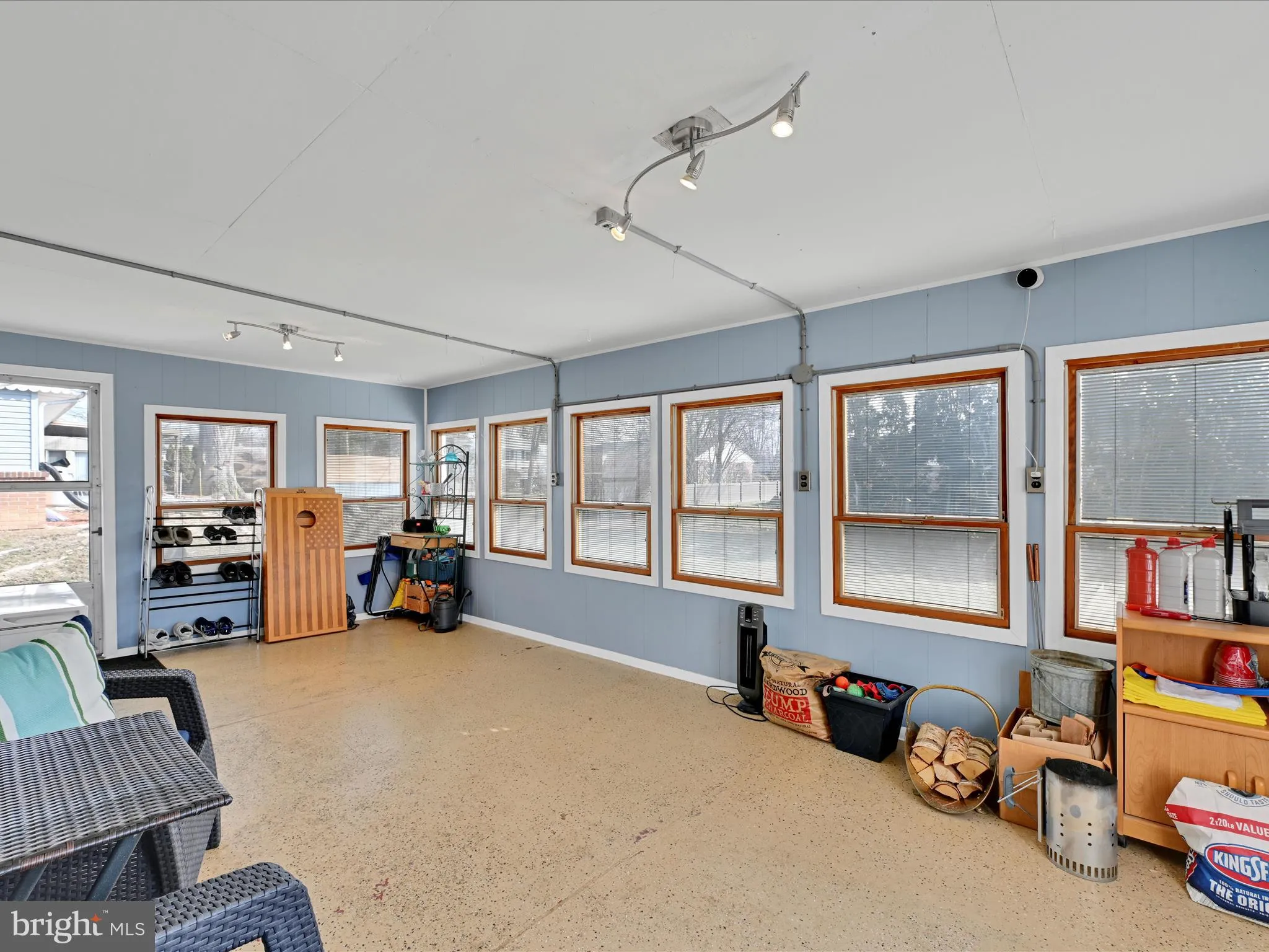 Lancaster, Pennsylvania 17603, United States, 3 Bedrooms Bedrooms, ,2 BathroomsBathrooms,Residential,Pending,1159