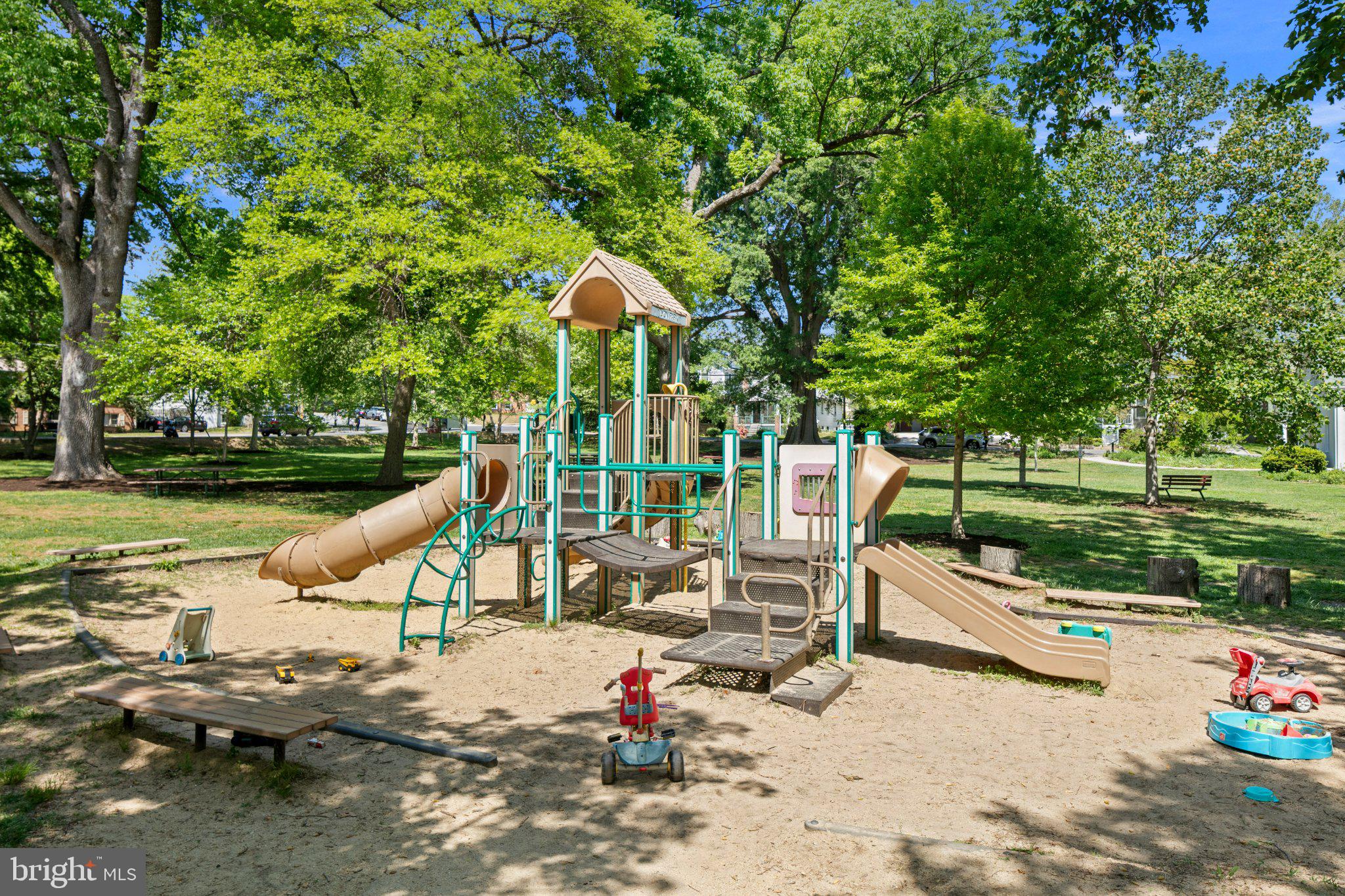 LYON PARK - Residential