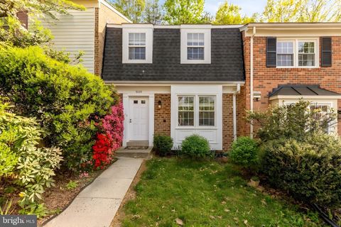 Photo of 5039 Head Court, FAIRFAX, VA 22032 (MLS # VAFX2304132)