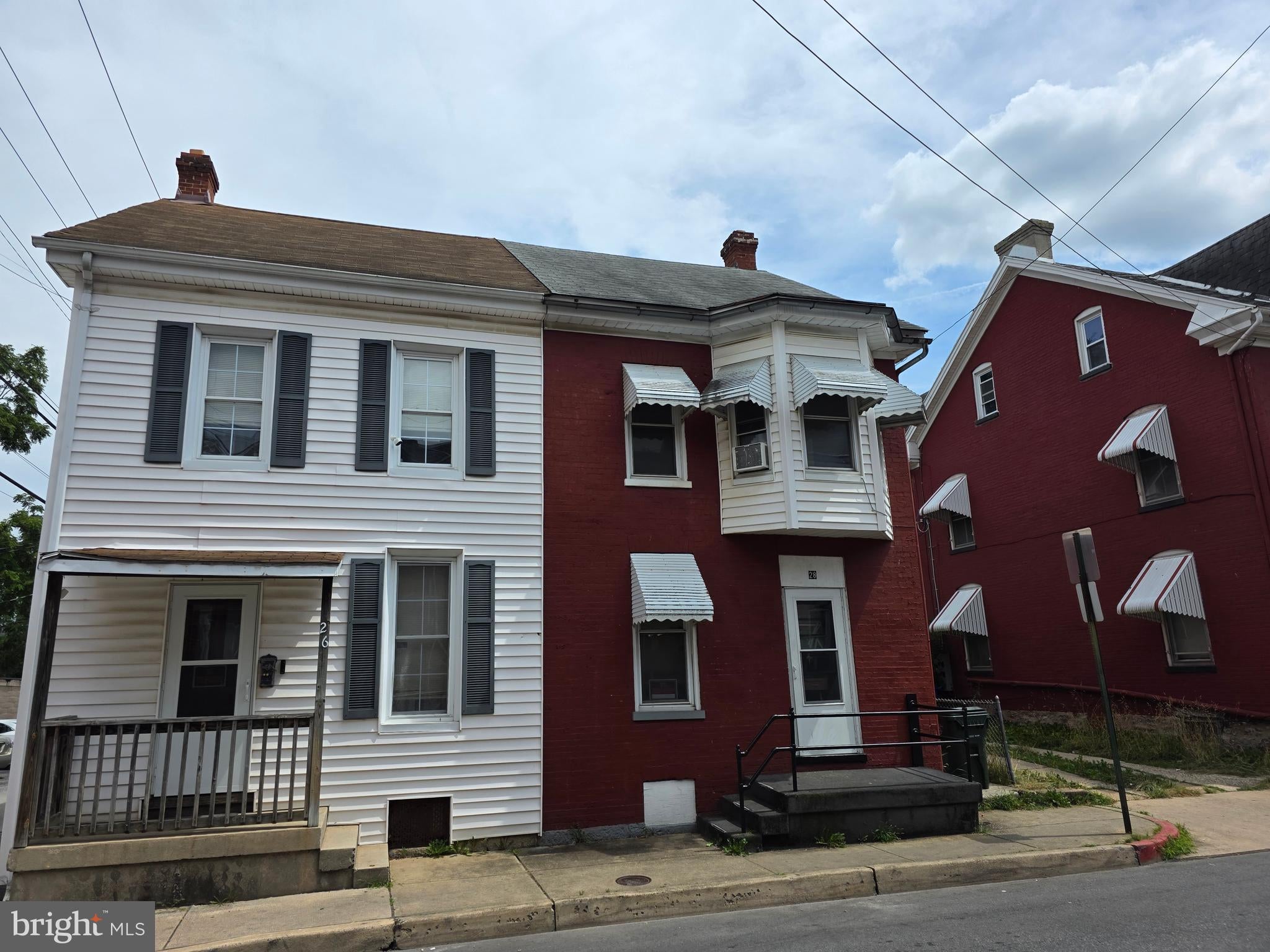 28 S LOCUST STREET