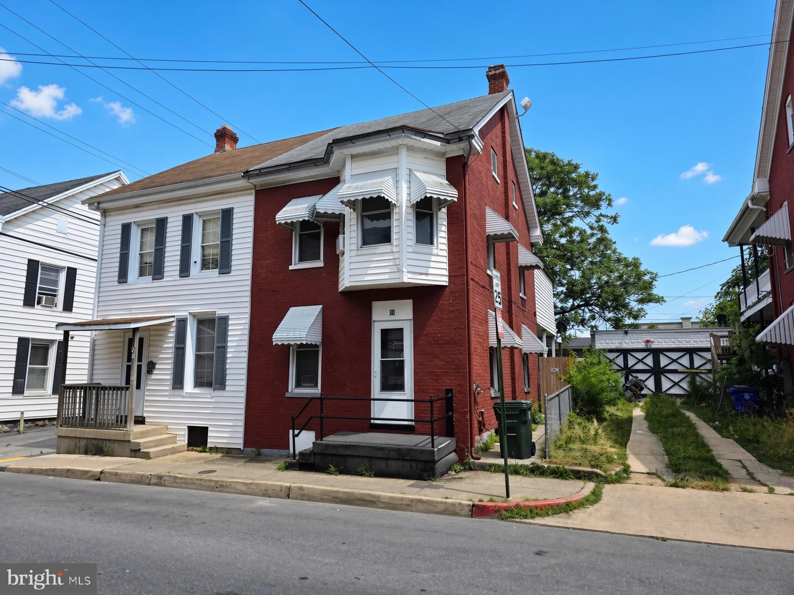 28 S LOCUST STREET