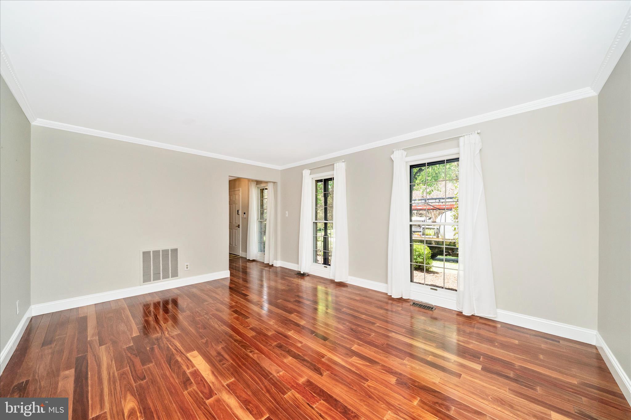 NORBECK MANOR - Residential