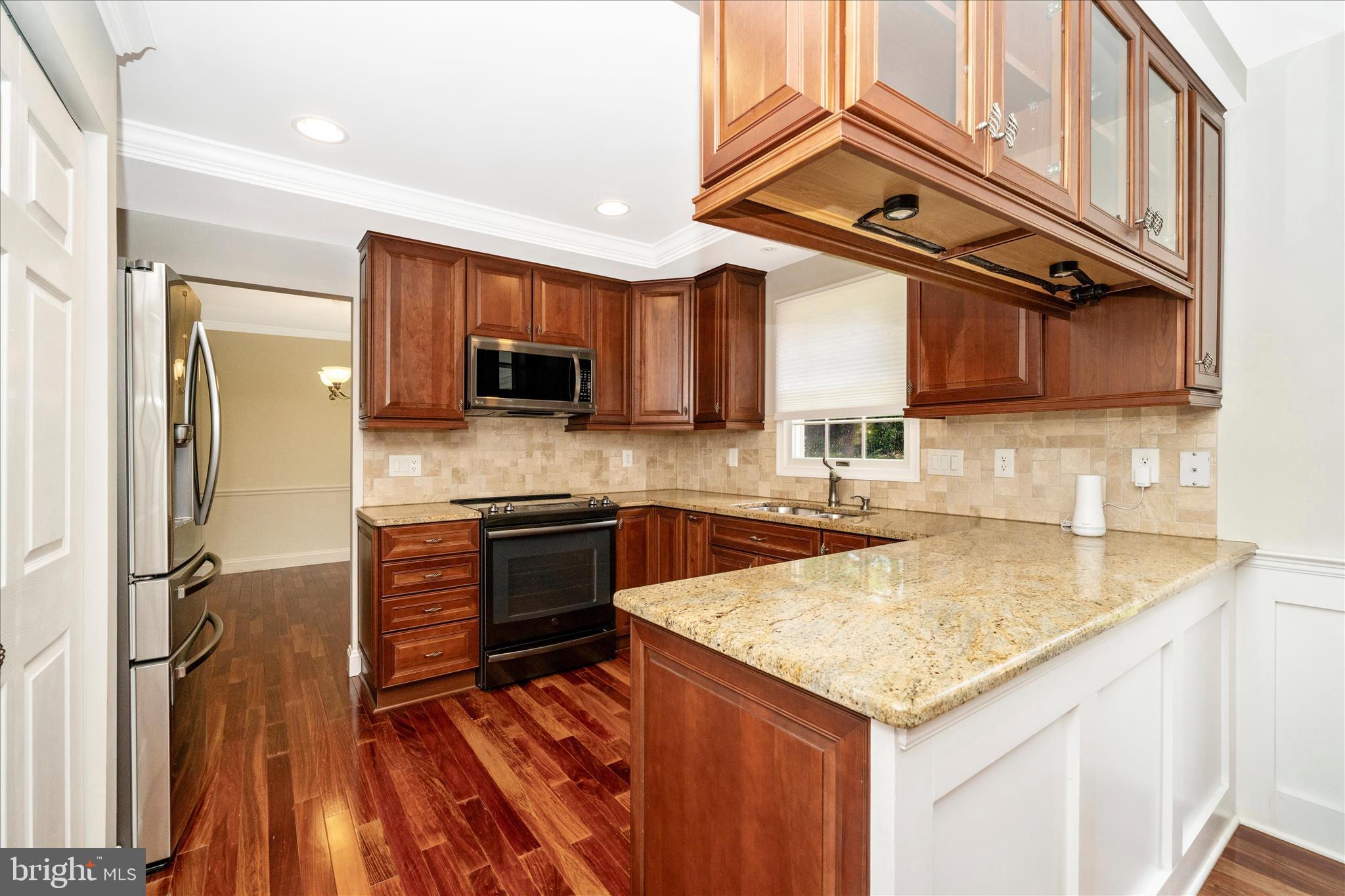 NORBECK MANOR - Residential