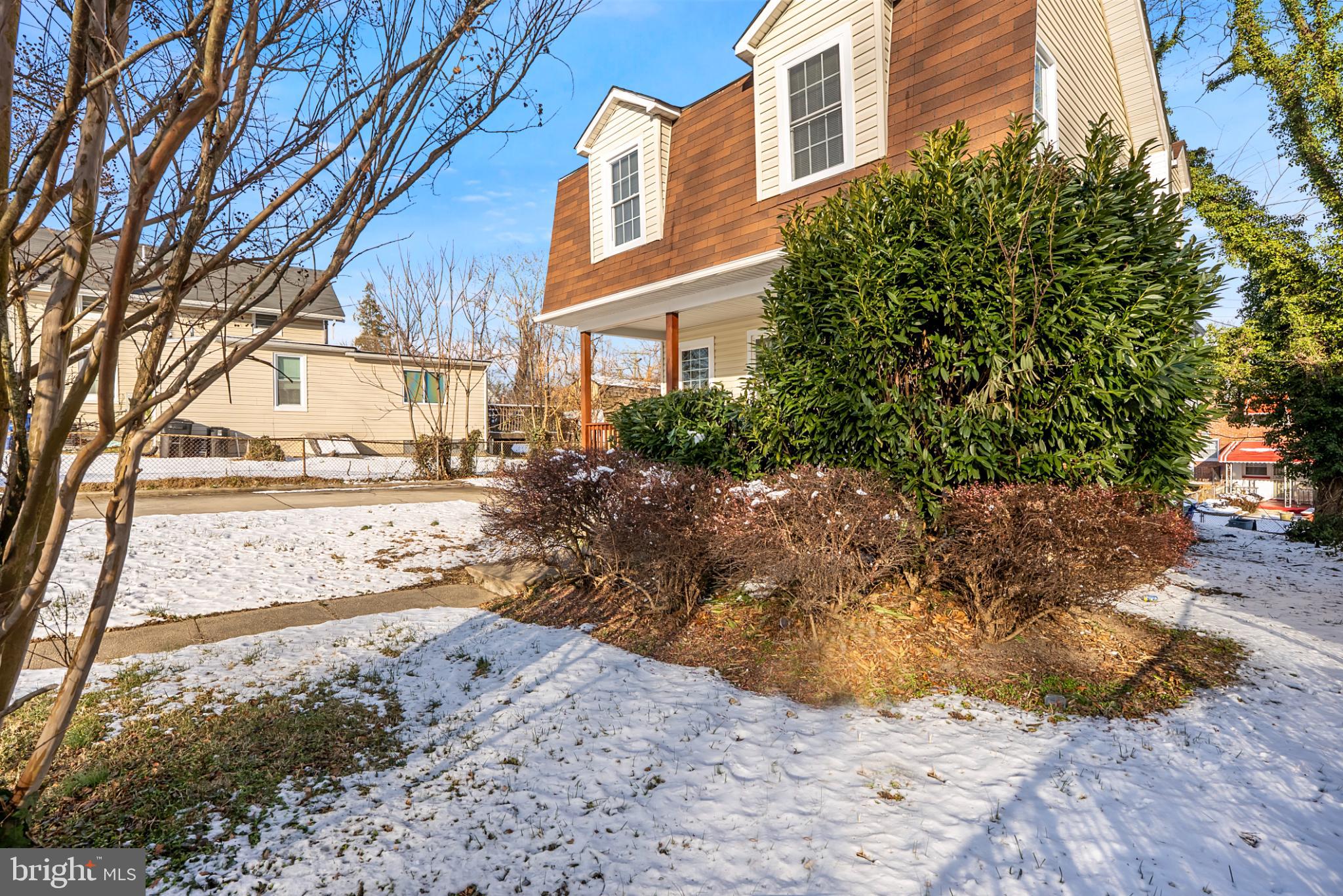 BELVEDERE SQUARE - Residential