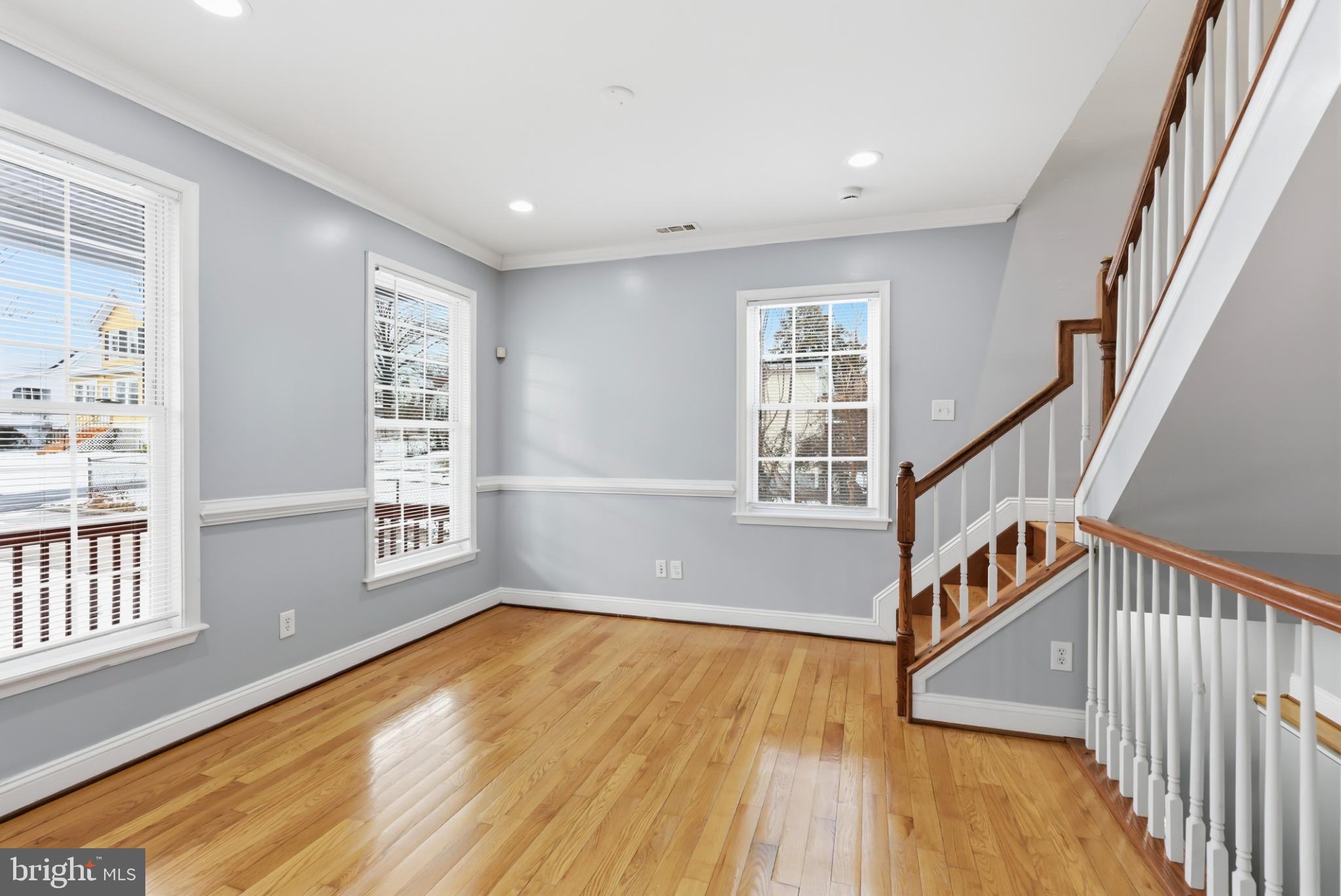 BELVEDERE SQUARE - Residential